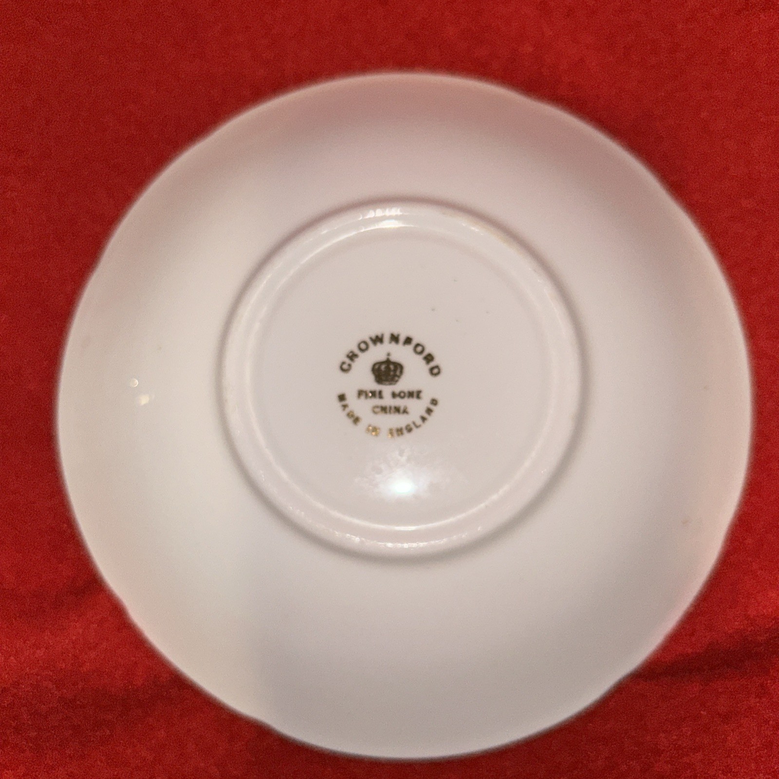 Vintage Crownford Fine Bone China Tea Cup & Saucer White Gold Filigree England