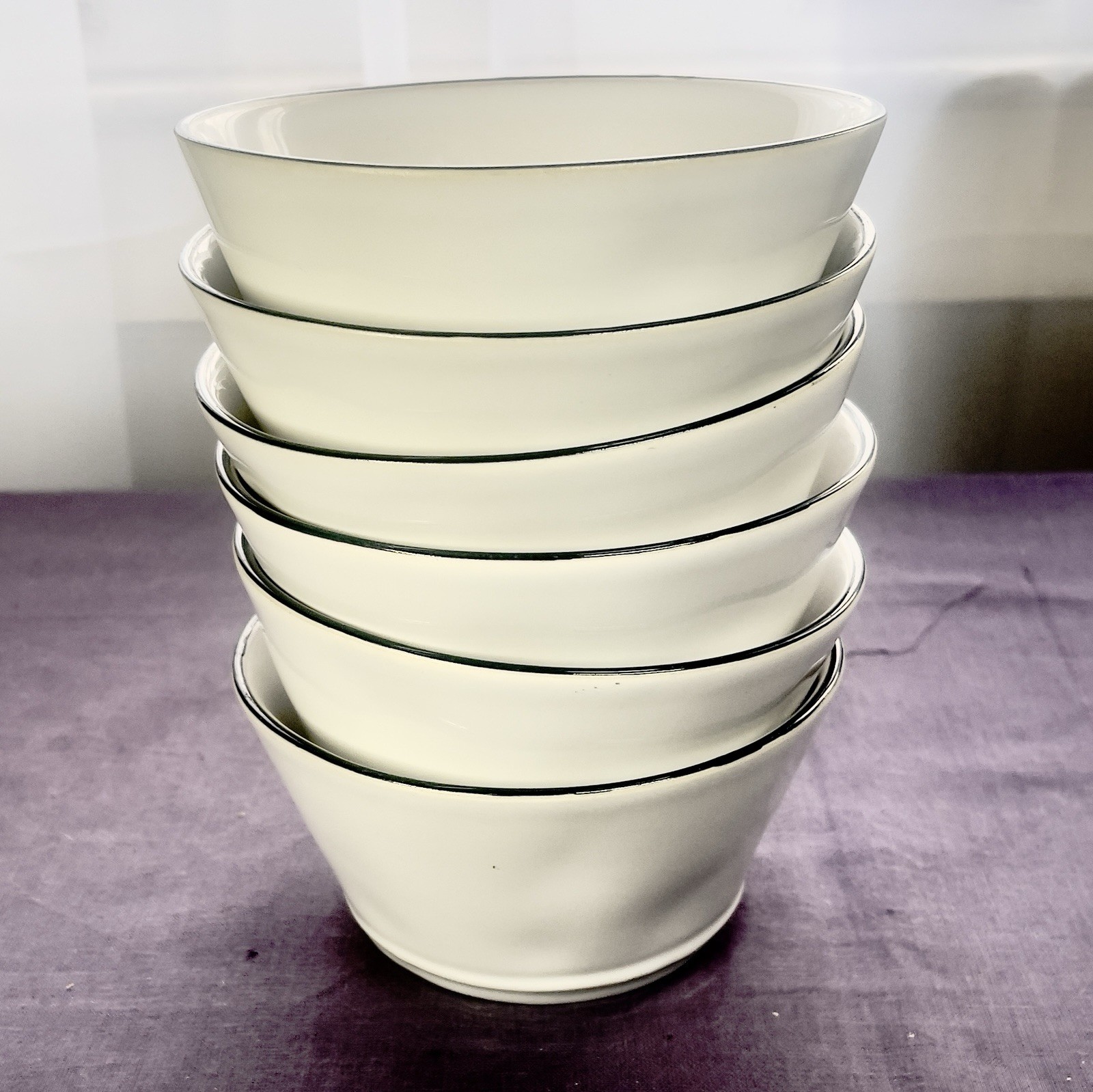 Costa Nova Bowls set of 6 fine stoneware white w/dark blue edge 5.5″ X 3″ 15oz
