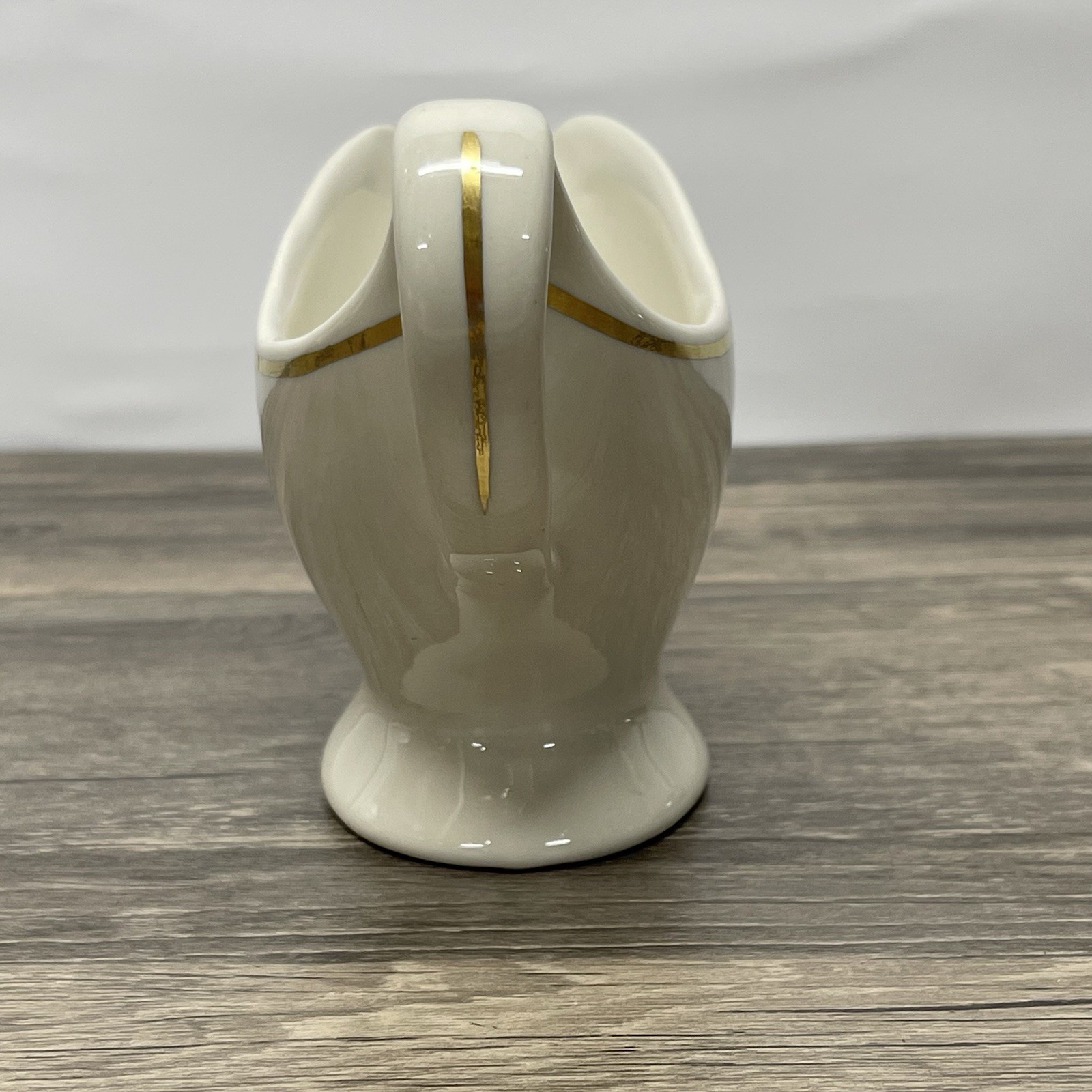 Vtg Mayer China Ivory Gravy Boat Gold Trim Beaver Falls PA #479 Restaurant Ware
