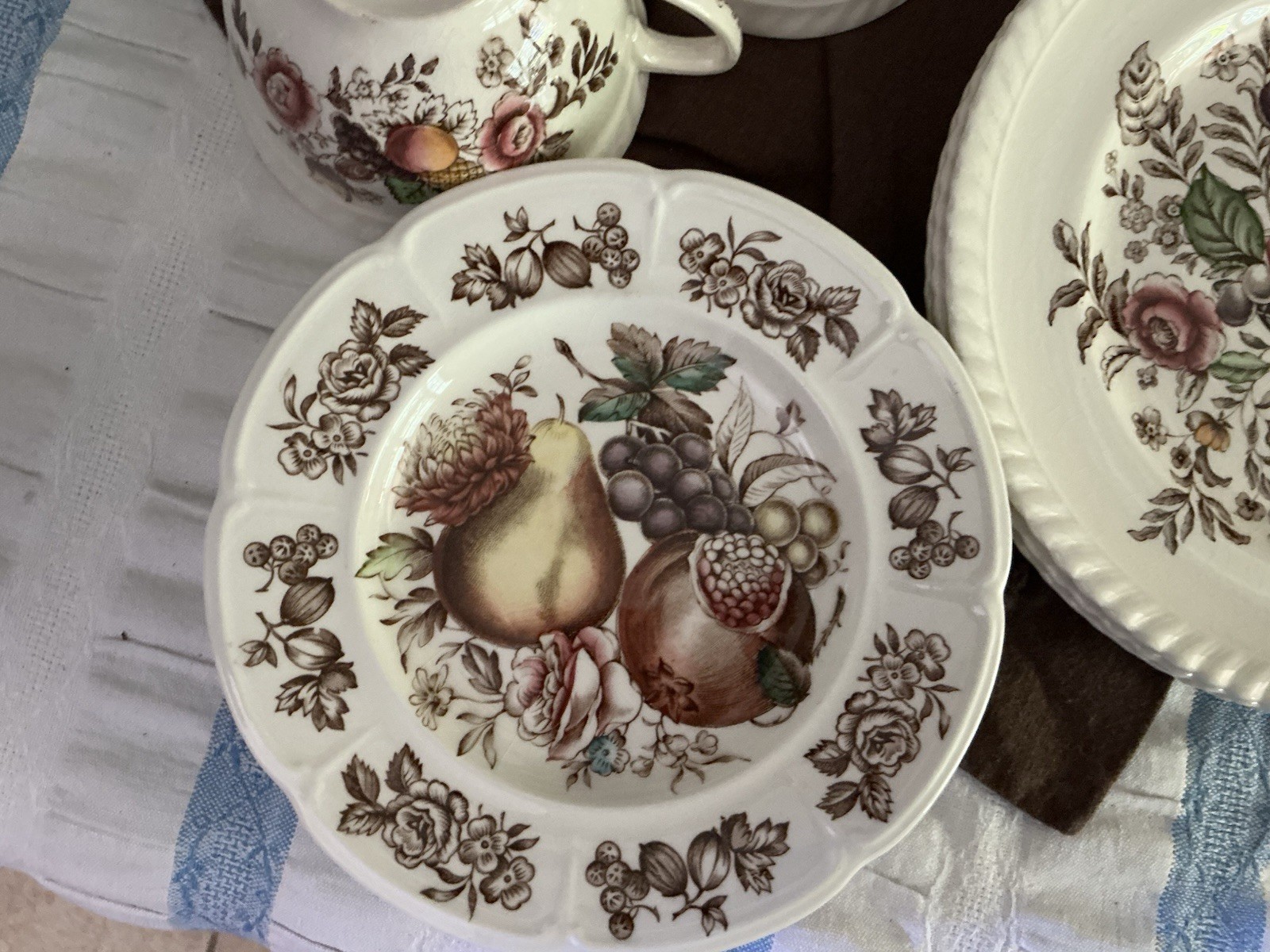 Johnson Brothers Pomona And Windsor Fruit, Mixed Set