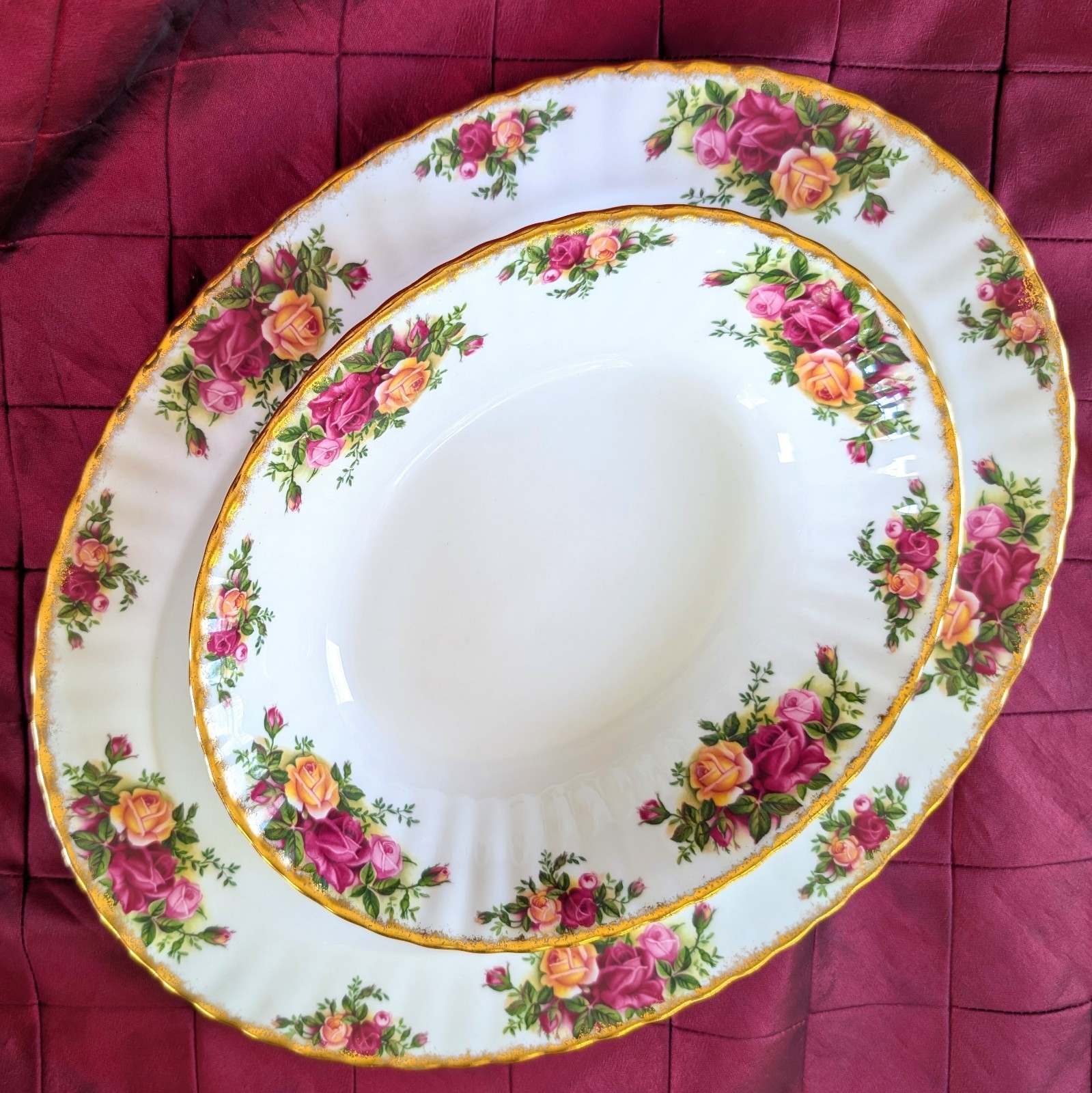 Perfect 1962 Royal Albert Old Country Roses 9″ Oval Vegetable Serving Bowl Dish