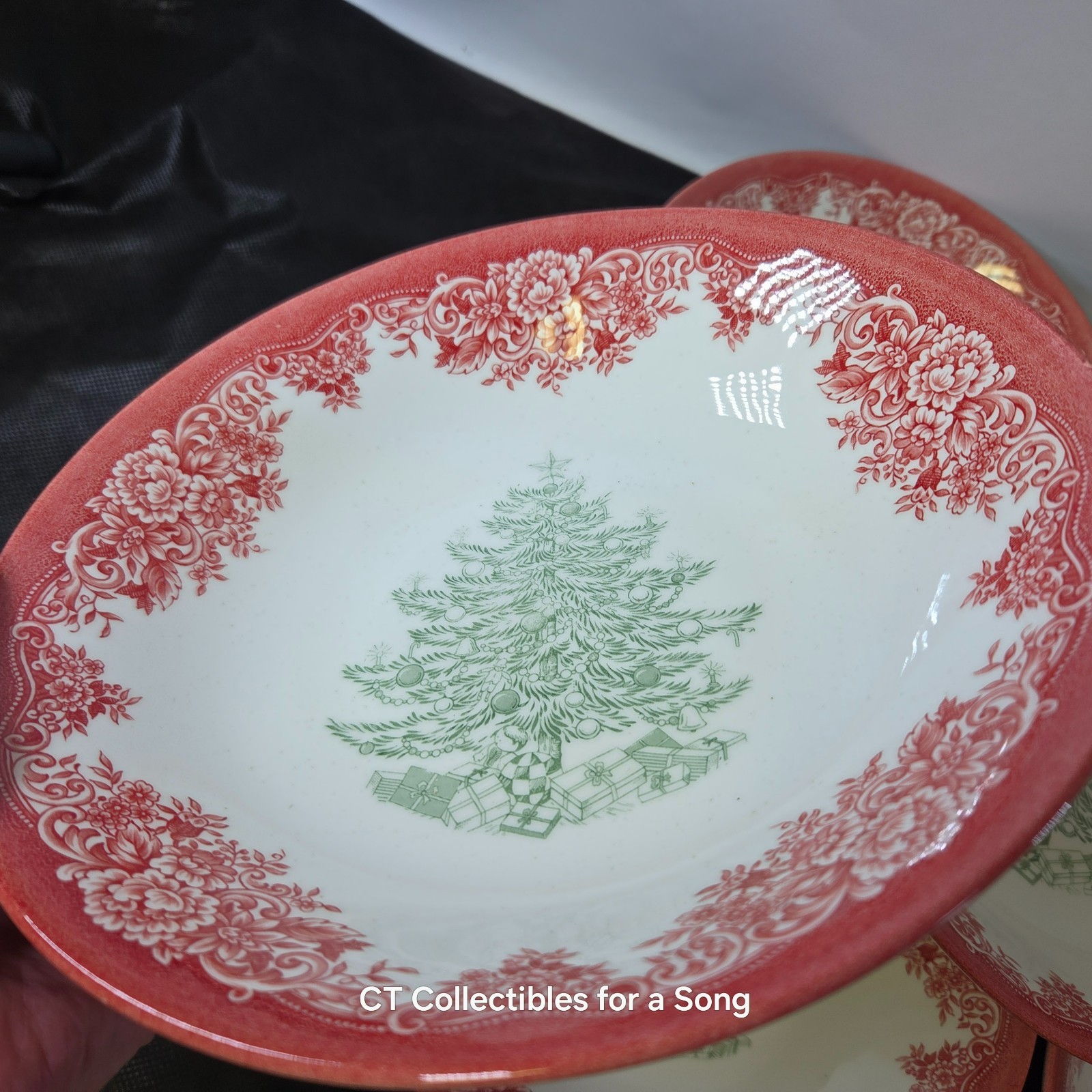 NEW Set 12 Royal Stafford Red Green Christmas Tree Pasta Bowls 9″ In Box Holiday