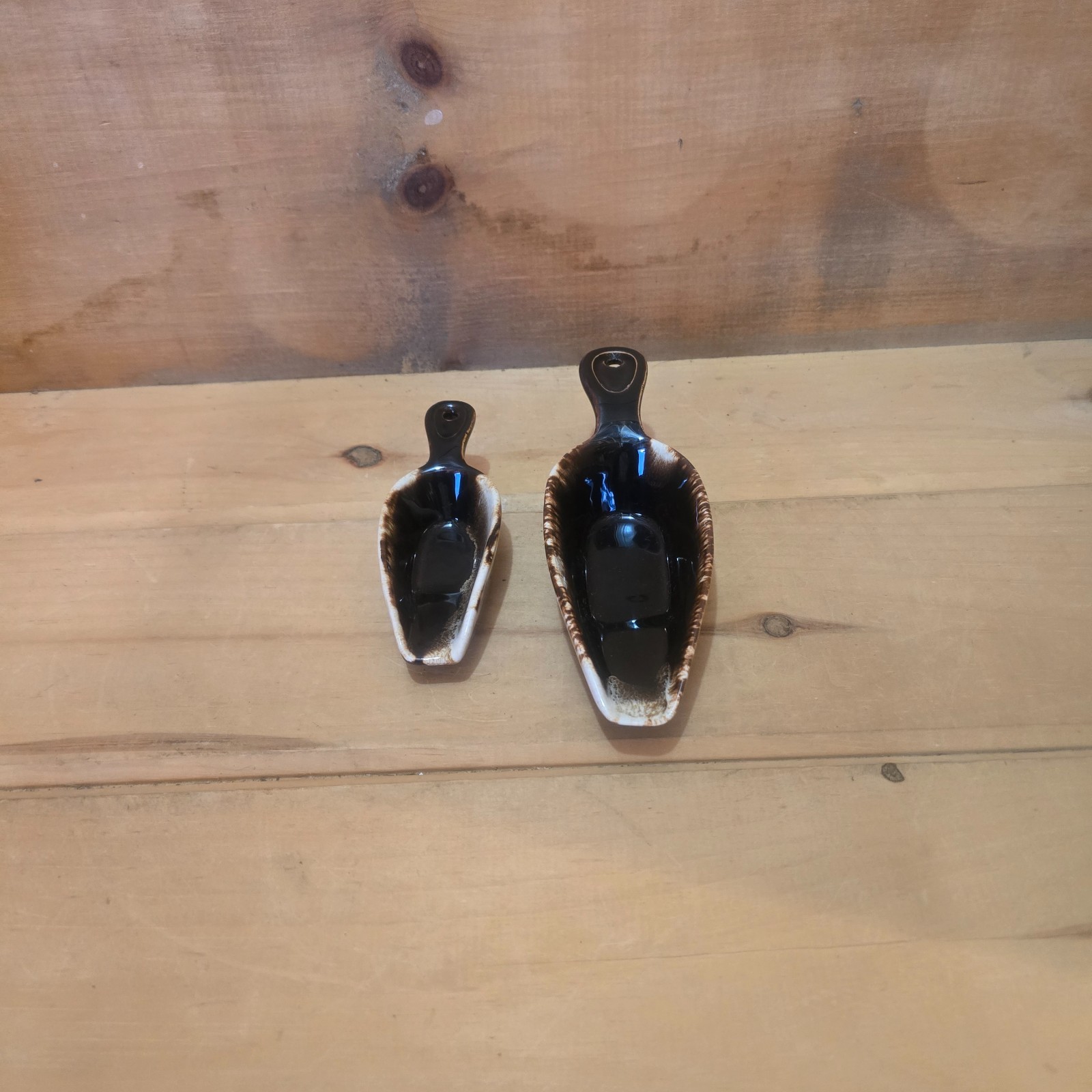 2 Pfaltzgraff Gourmet Brown Drip Small Nesting Scoops. 5¼”L x 1⅞”W x 1⅛”H & 7⅜”L