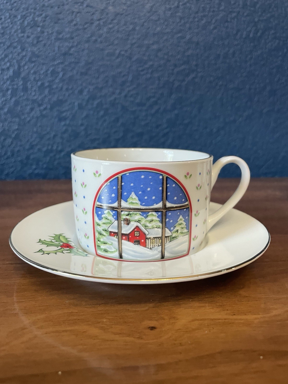 Shibata HOME FOR THE HOLIDAYS 16 Piece Set Dishes ~ 4 Place Settings