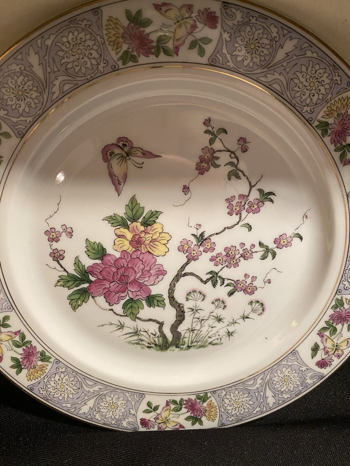 4 Crown Imperial Nankin Luncheon Plates