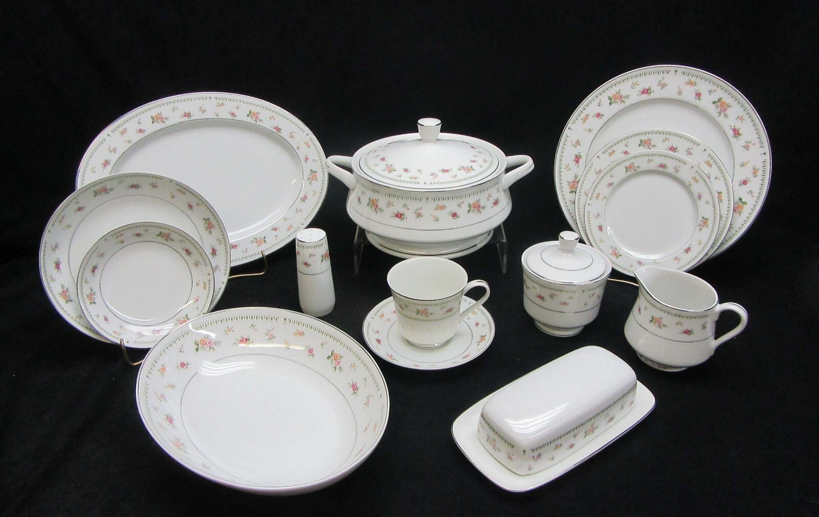 Vtg. Abingdon Fine China Made in Japan Rose Pattern 10 1/4″ Dinner Plate(s) MINT