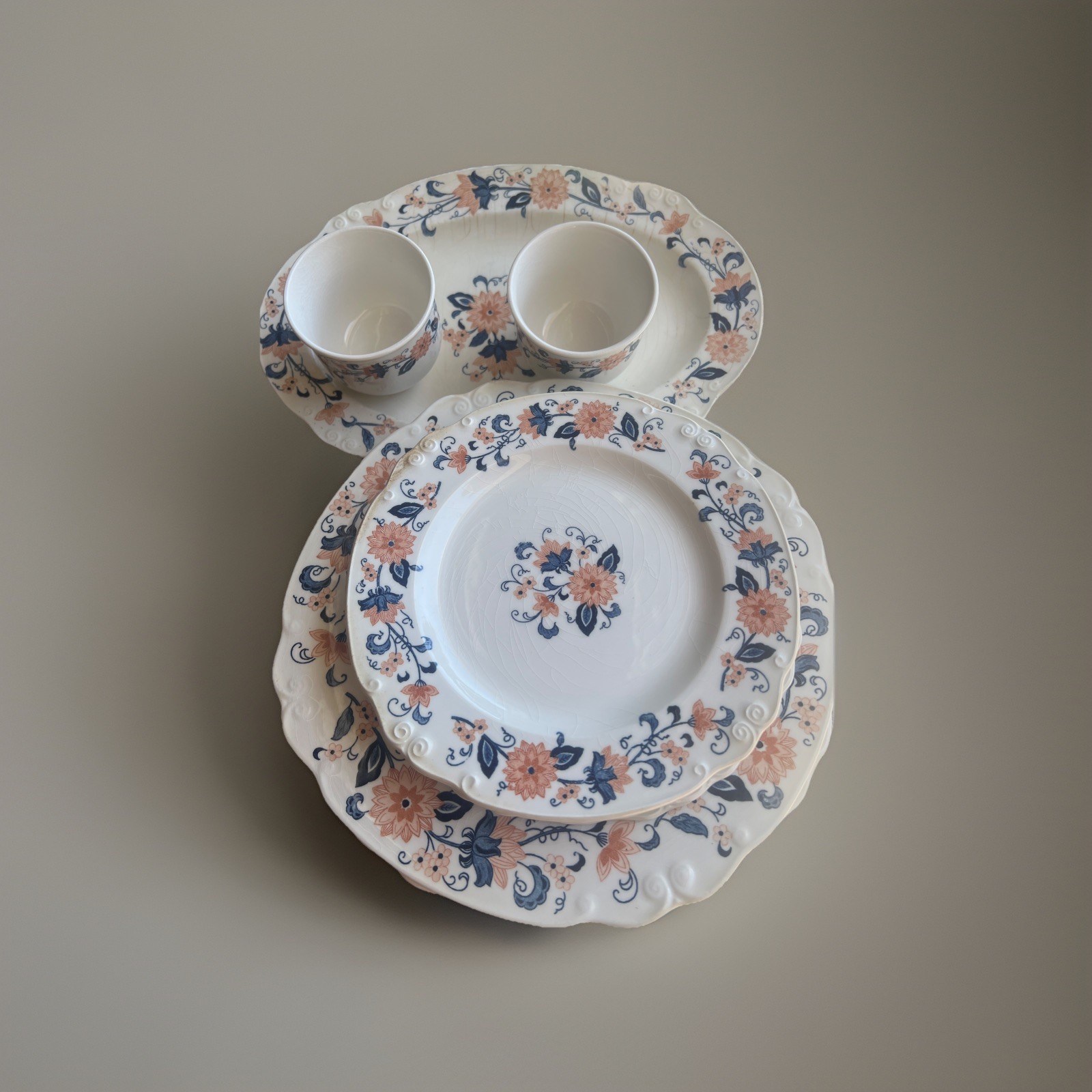 Vintage Nikko Japan Ironstone “Blue vineyard” Peach And Navy Floral Dinner 15 Pc