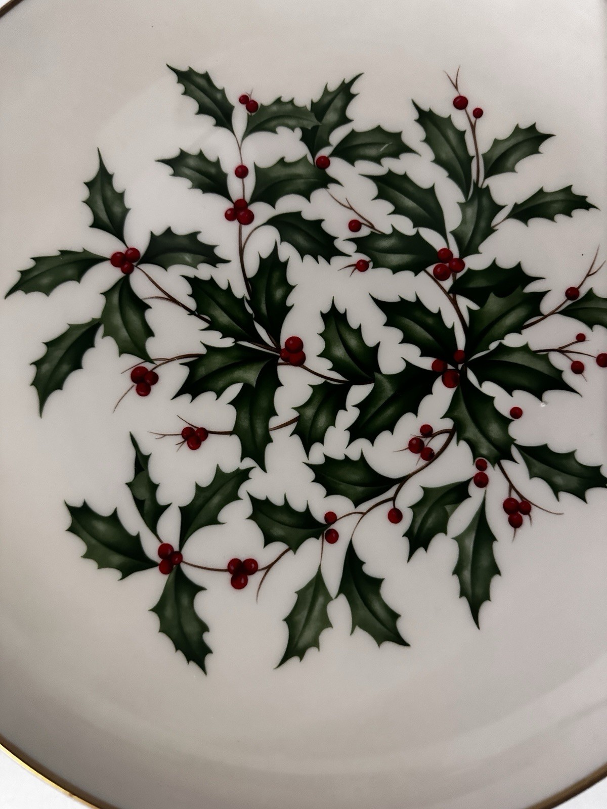 Lennox Holiday plate with Holly Berries And Gold Rim 12-3/4” excellent condition