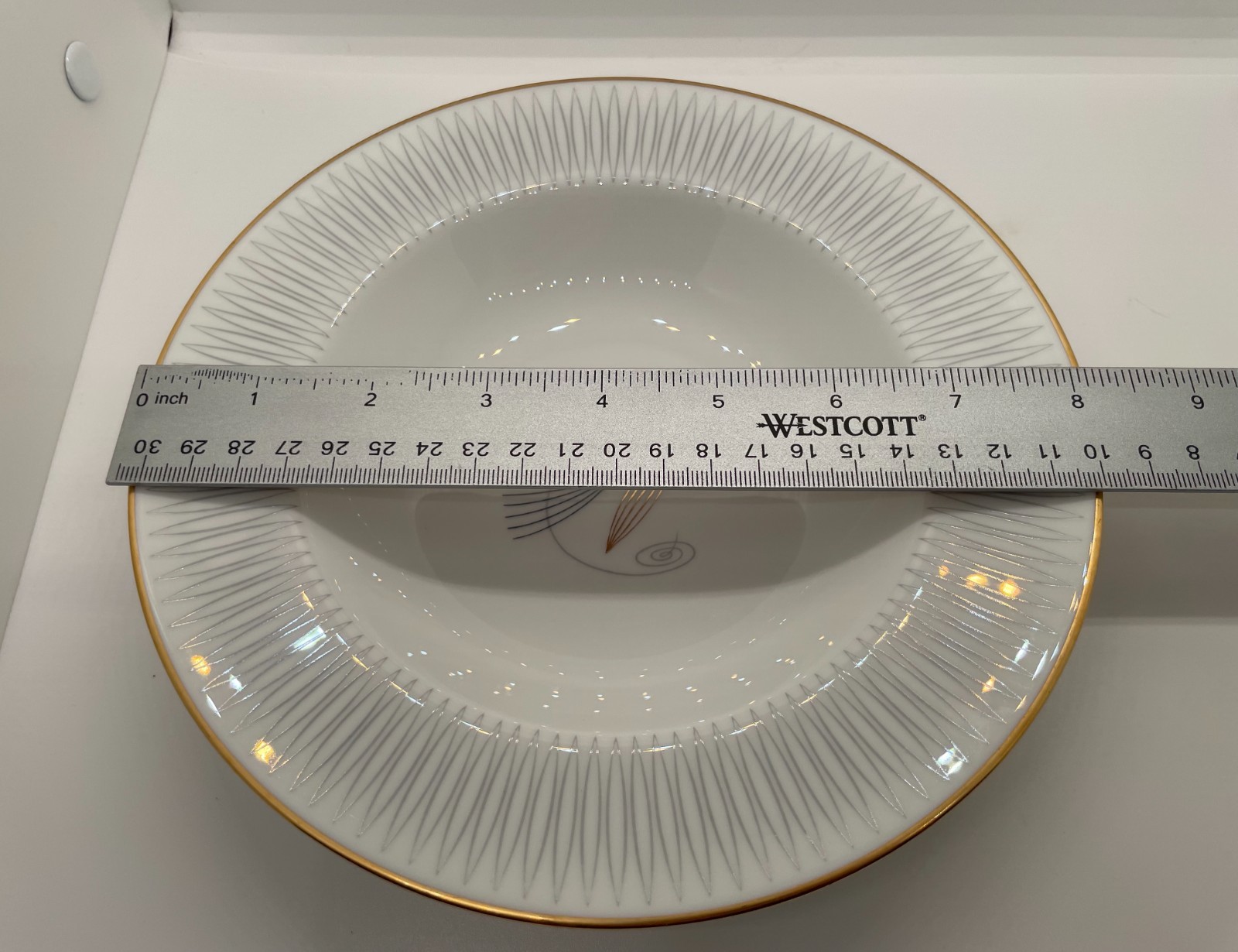 Noritake “Clinton” 8 Inch Rimmed Soup Bowl Set of 4 Great