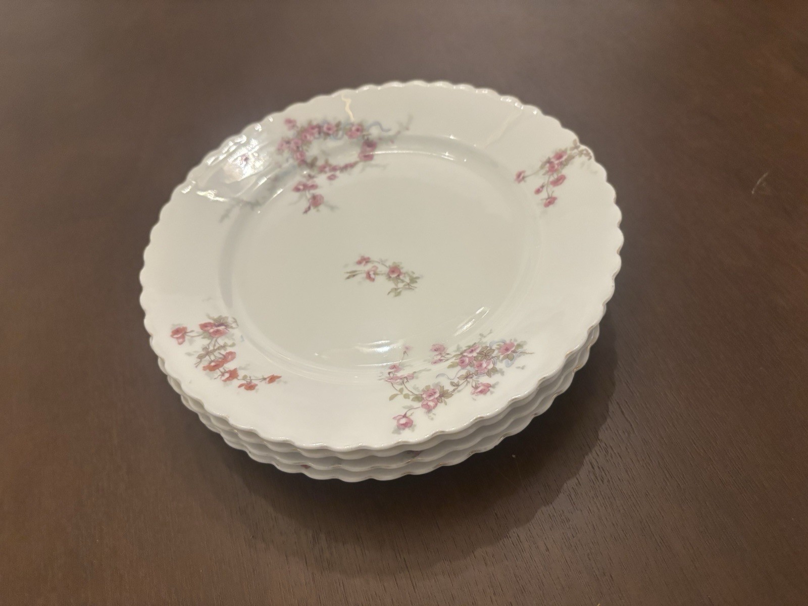 O & E G Royal Austria 4 Plates Scalloped Edge & Base Garlands Pink Roses 8″