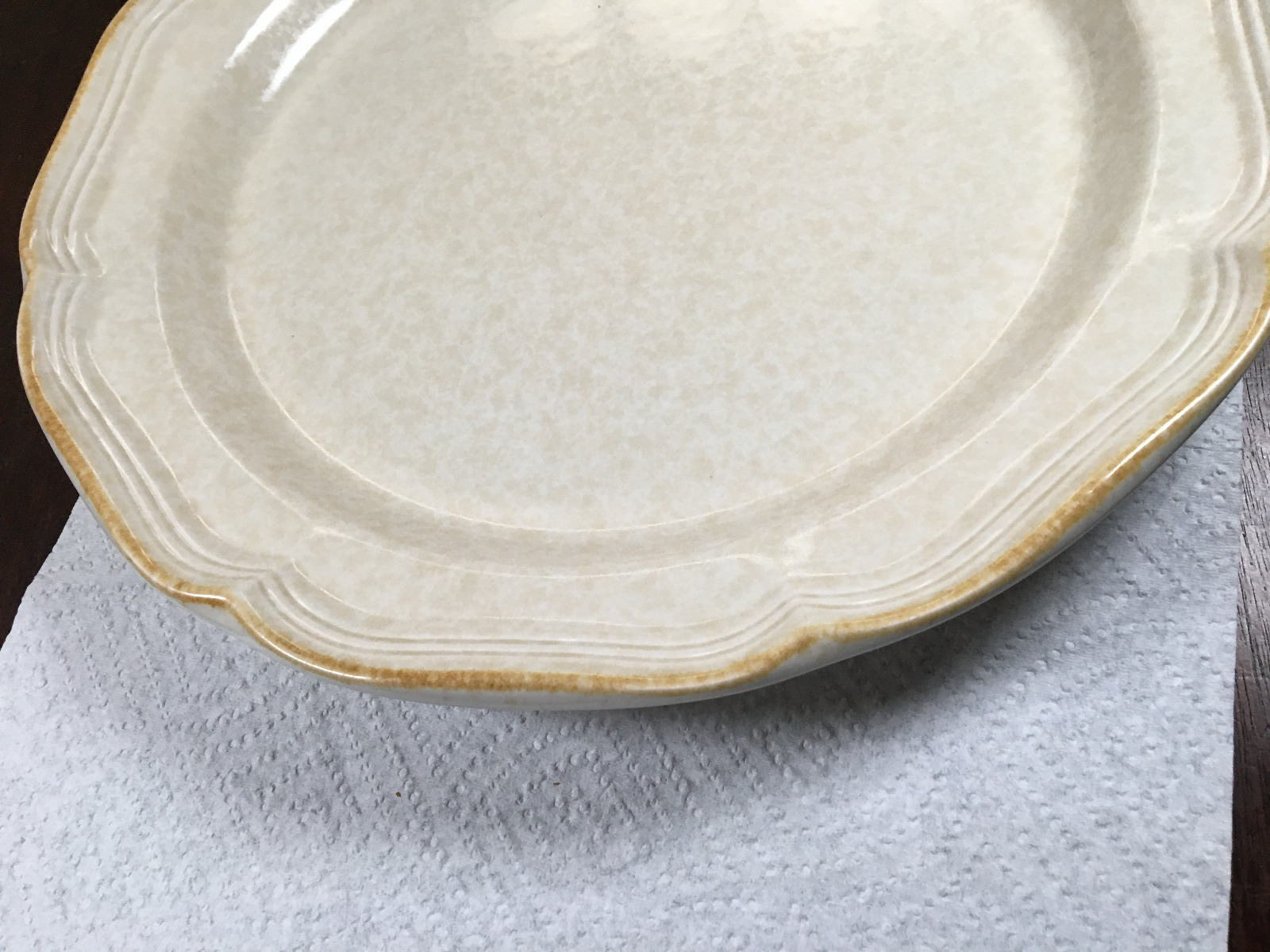 MIKASA Country Charm Large Serving Platter Golden Beige 12 1/2″ FG 000