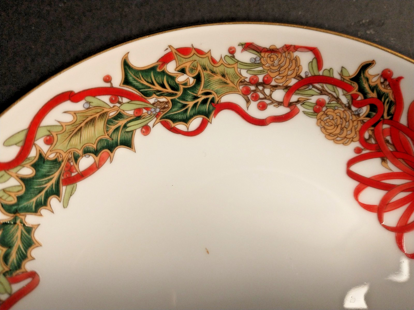 Andrea by Sadek Christmas Garland 1994 Fruit Dish 5.875″ wide x 1.25″ deep