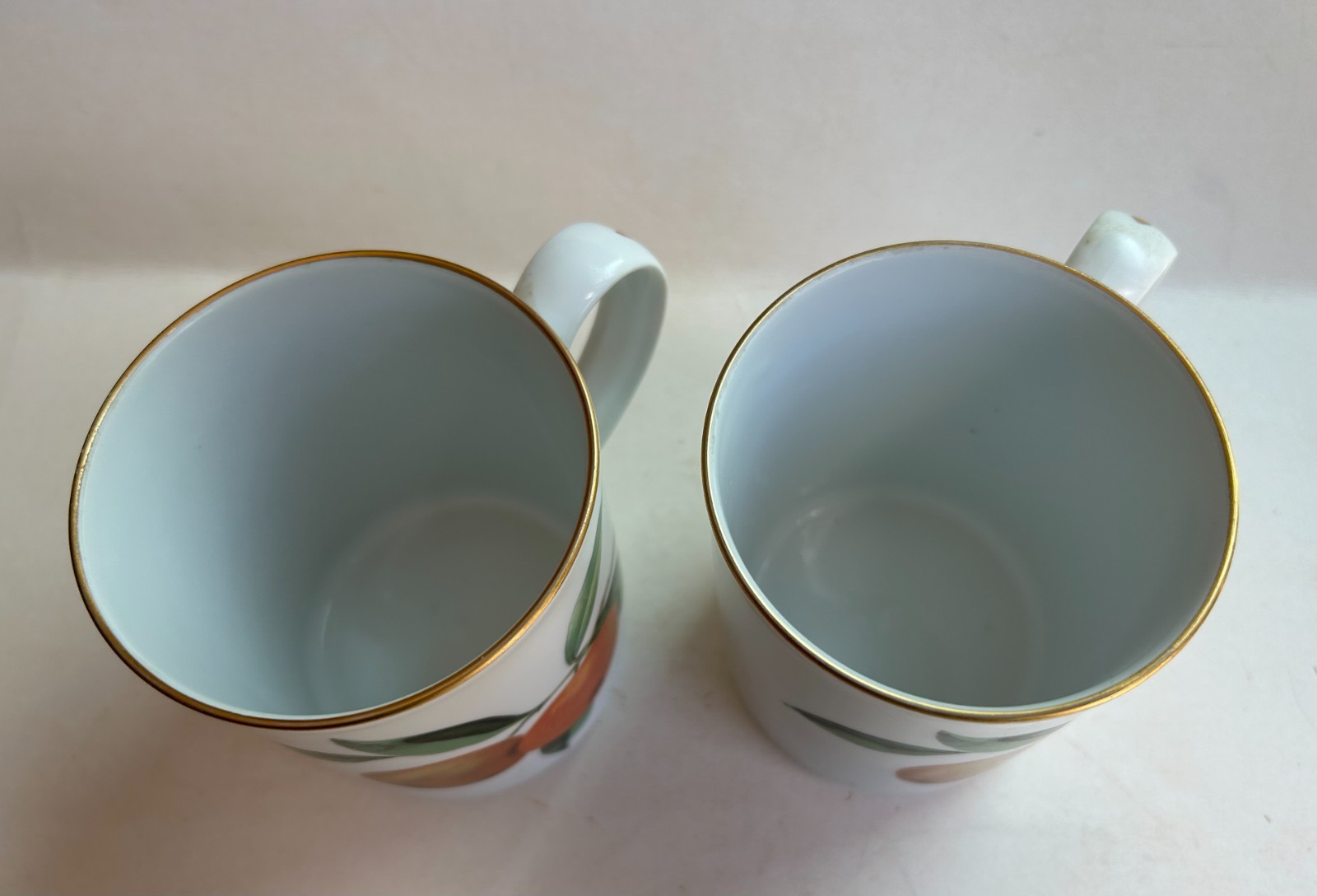 Set of 2 Vintage Royal Worcester Evesham Gold Mugs 3.5″ H Peach & Black Currant
