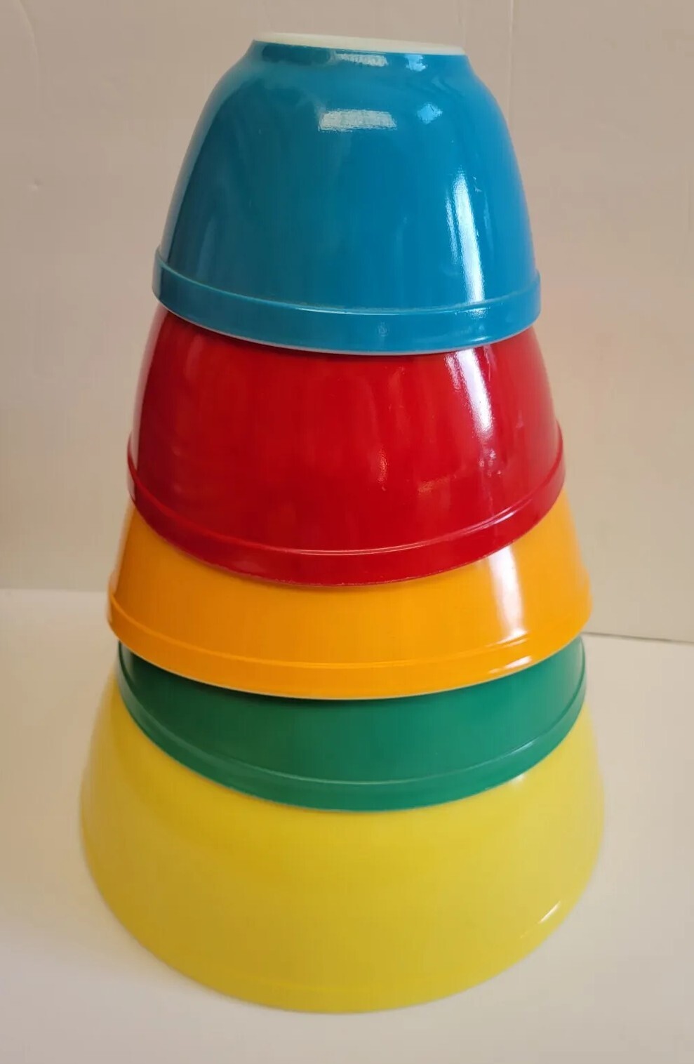 Pyrex Primary Colors Mixing Nesting Bowls – set of 5 Vintage