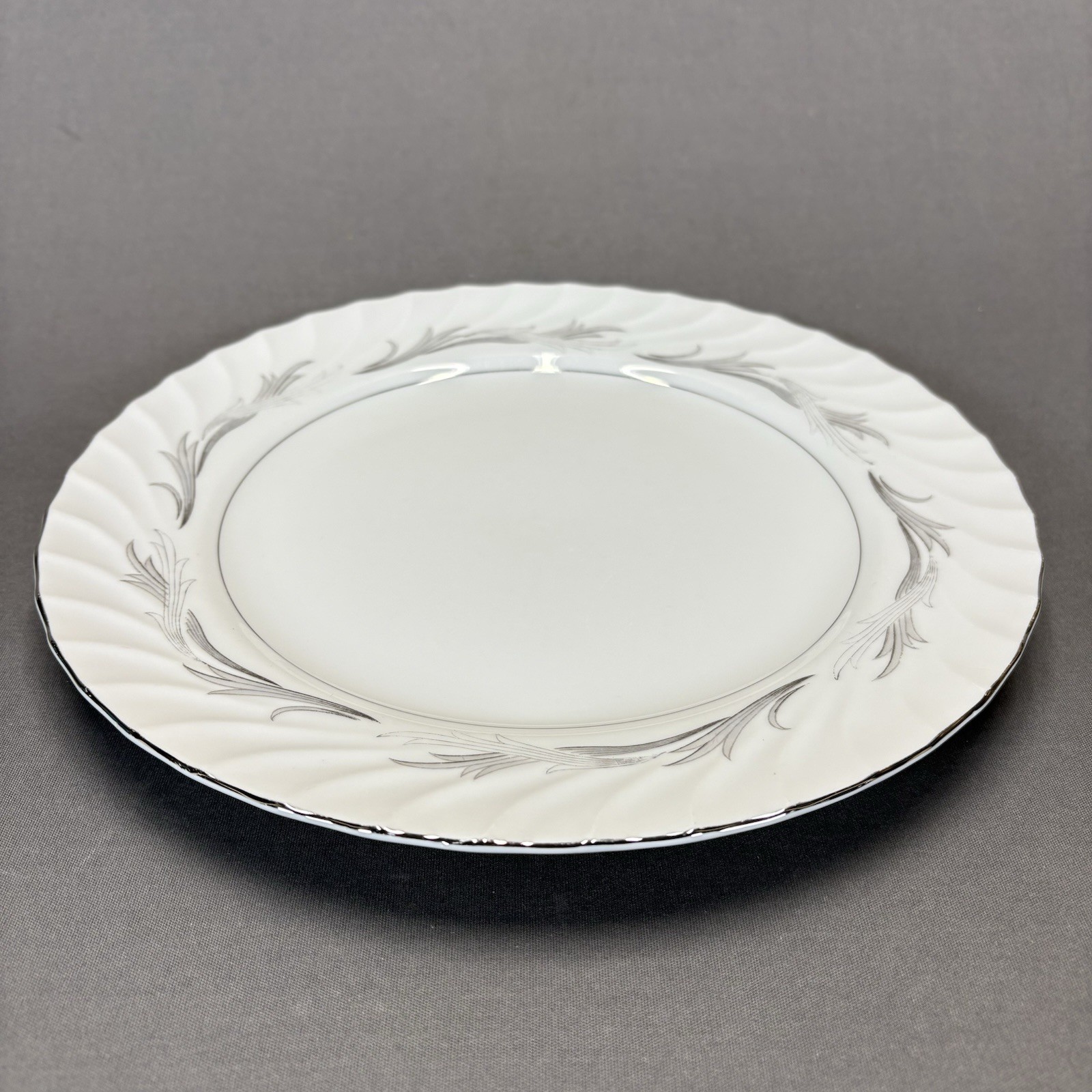 Harmony House China Platinum Scroll Dinner Plates 10 1/2″ Set of 4 White 3643
