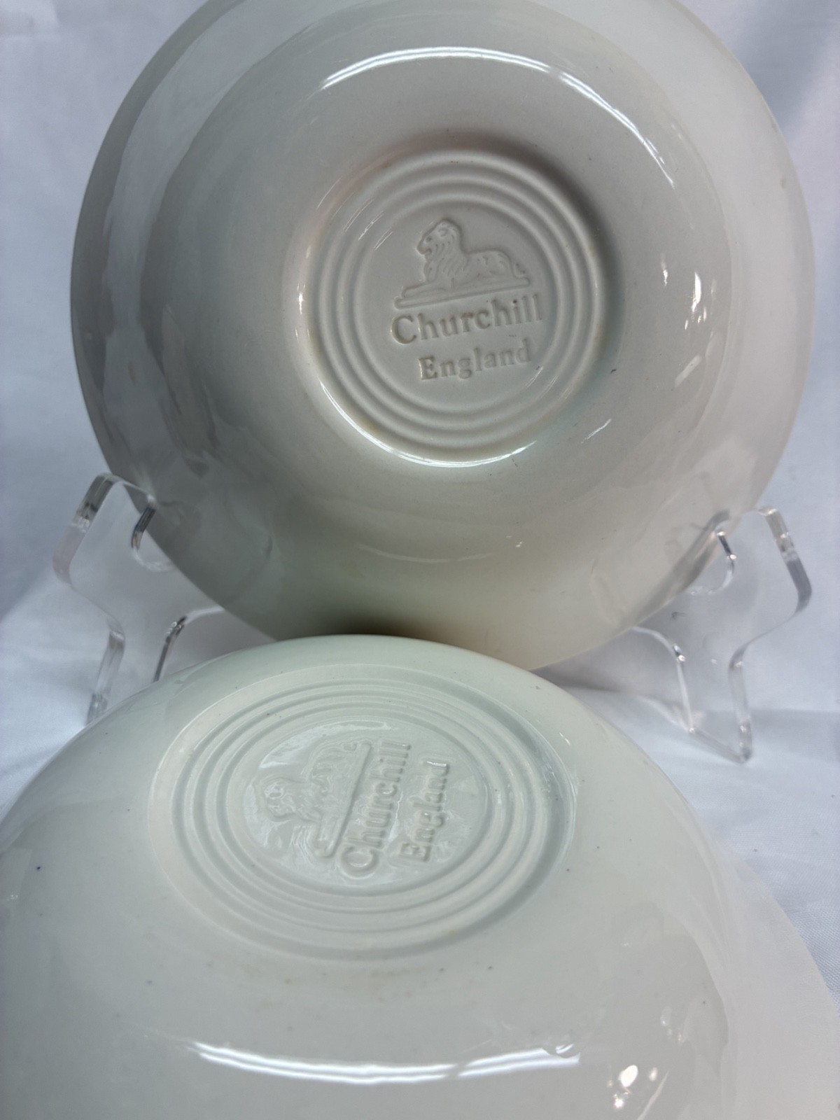 VINTAGE CHURCHILL ENGLAND GRAY SHADES – POLKA DOTS 7-7/8″ Cereal/Salad Bowl 2