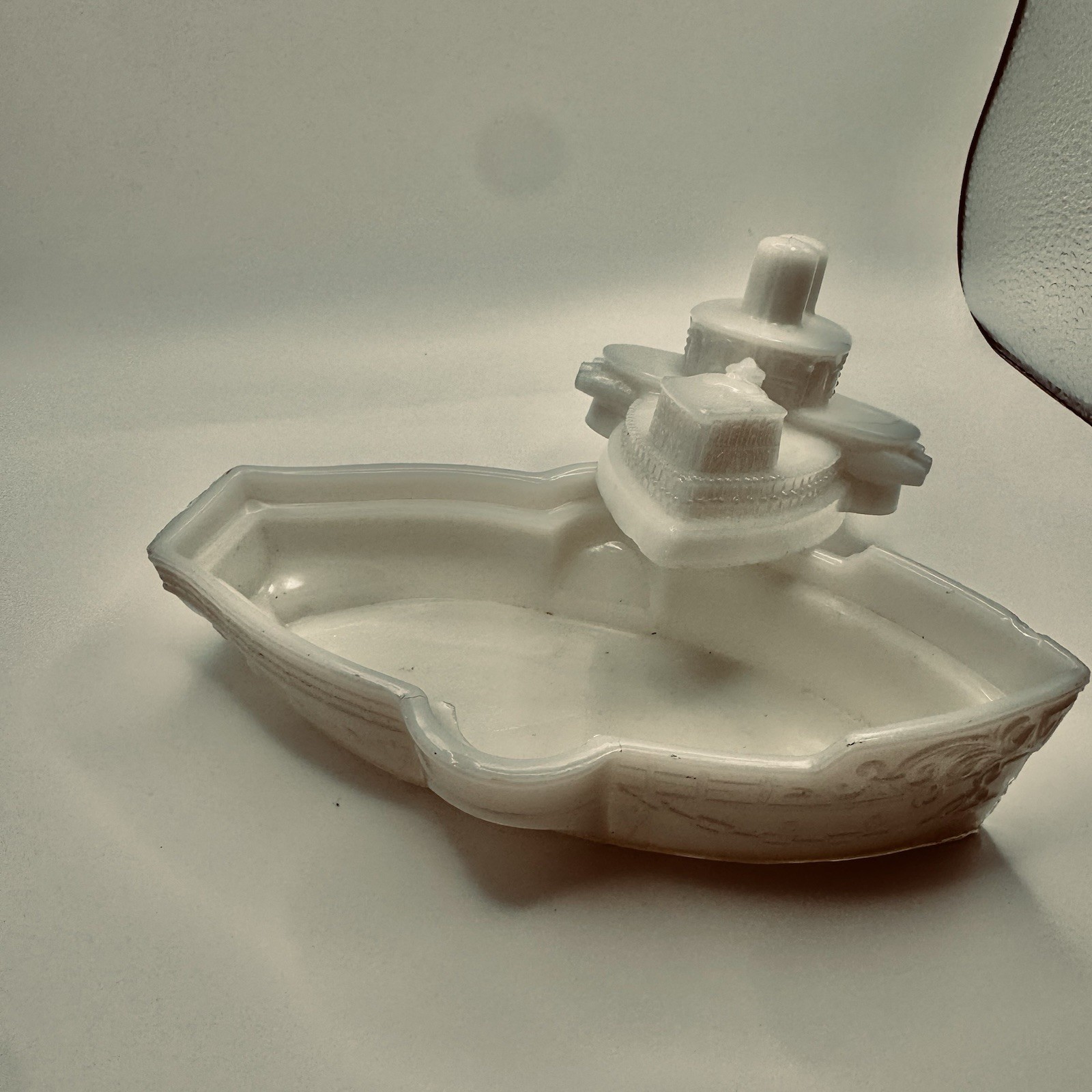 Antique USD Maine Battleship Milk Gladd Covered Dish