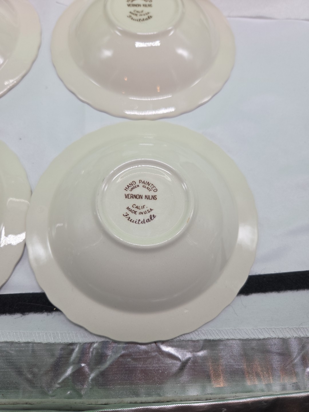 Vernon Kilns 8 Vintage “Fruitdale” Handled And Soup Berry Bowls Hand Painted USA
