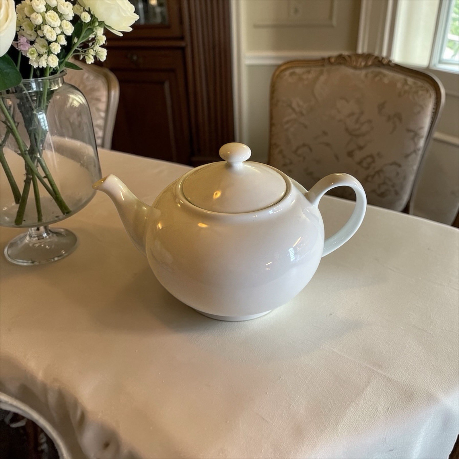 Gourmet by Fitz and Floyd Classic White 4.5″H Teapot and Lid 9.5″ long
