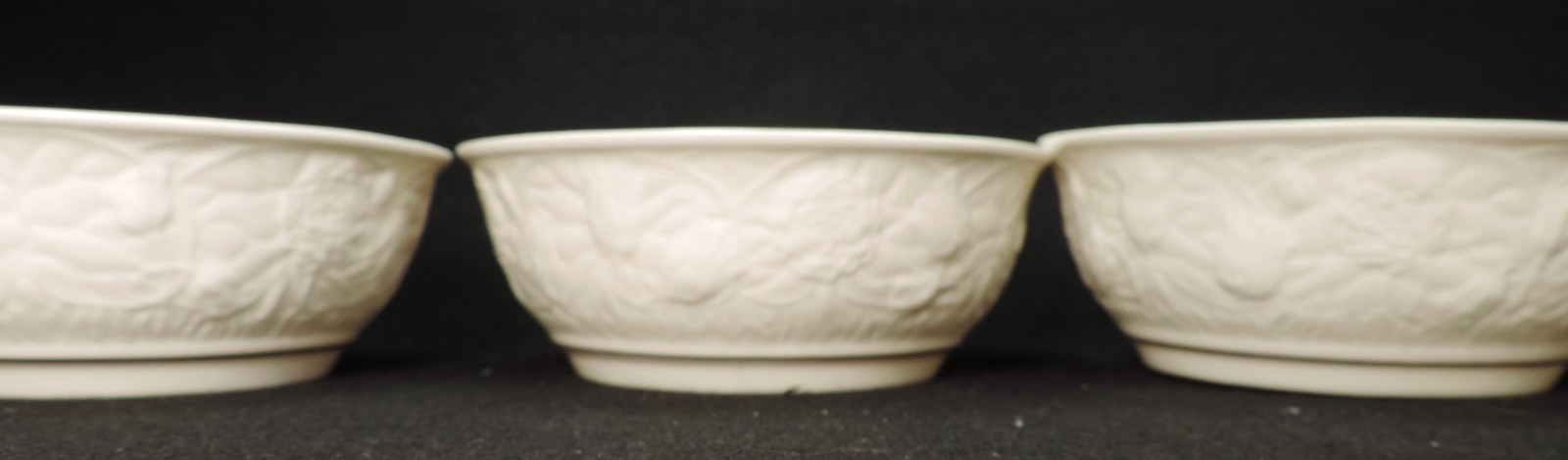 set of 3 BELLEEK SERENITY BERRY / CEREAL BOWLS (GOLD TRIM) MINT 5.25″