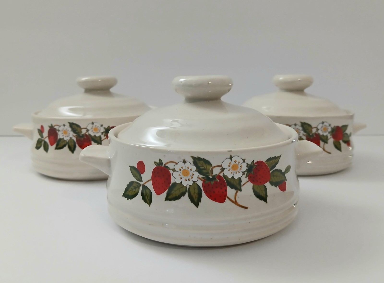 Sheffield Strawberries ‘n Cream Set of 3 Individual Casserole Dishes 1970s Retro