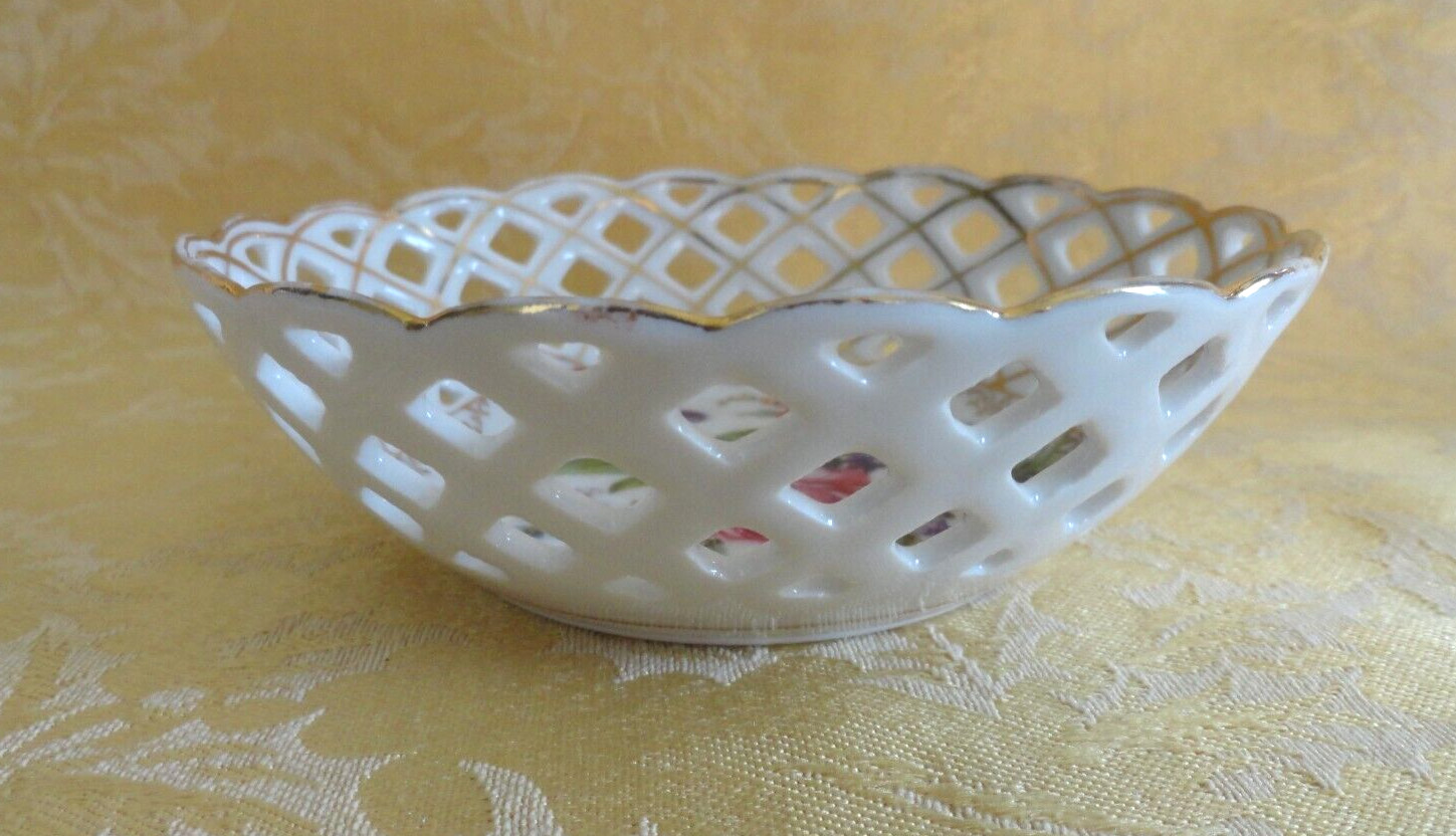 Erdmann Schlegelmilch ES Prussia Porcelain Dresden Flowers Reticulated Dish