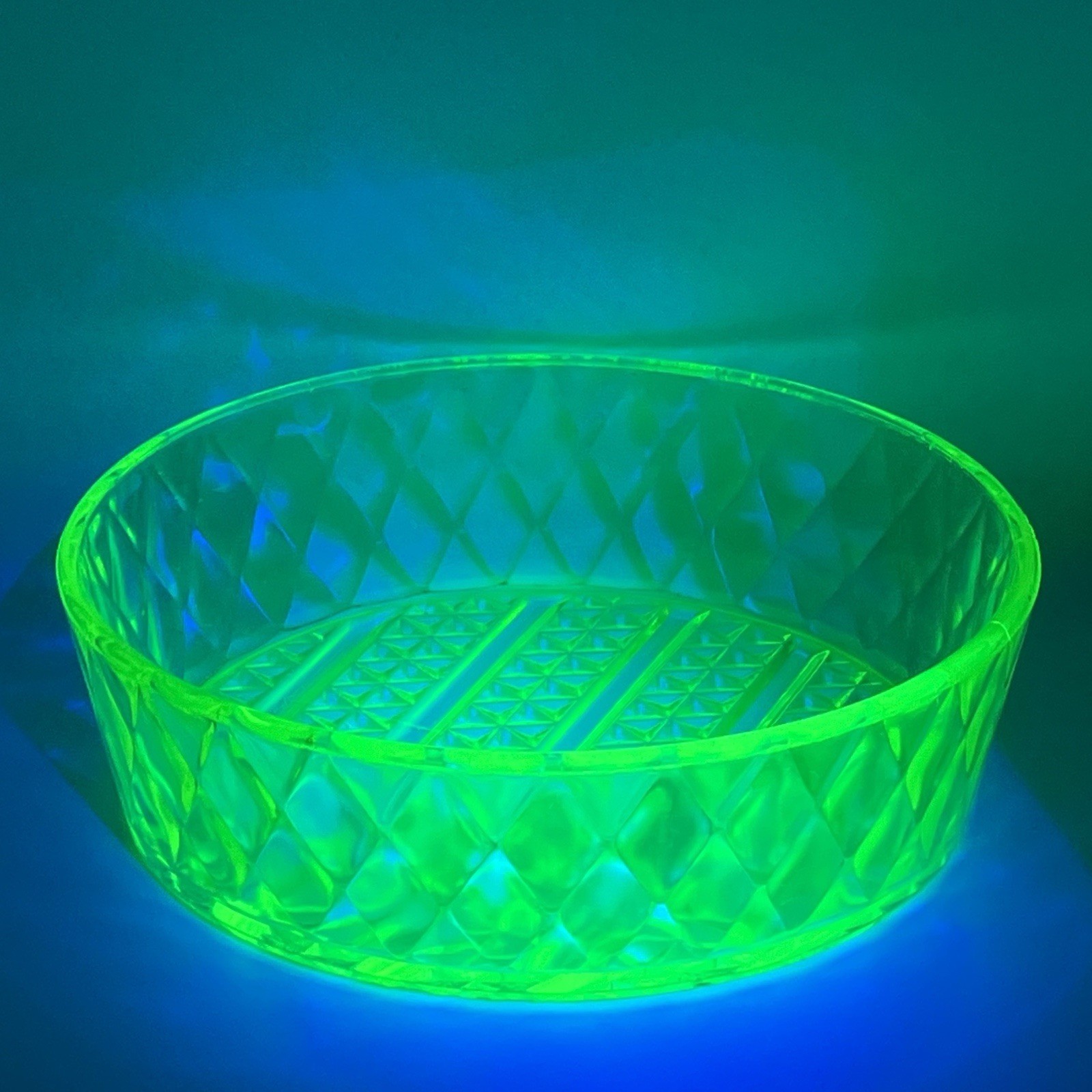 Antique Bryce Bros Diamond Quilt Vaseline Glass Bowl / 8.5″ Master Berry UV Glow