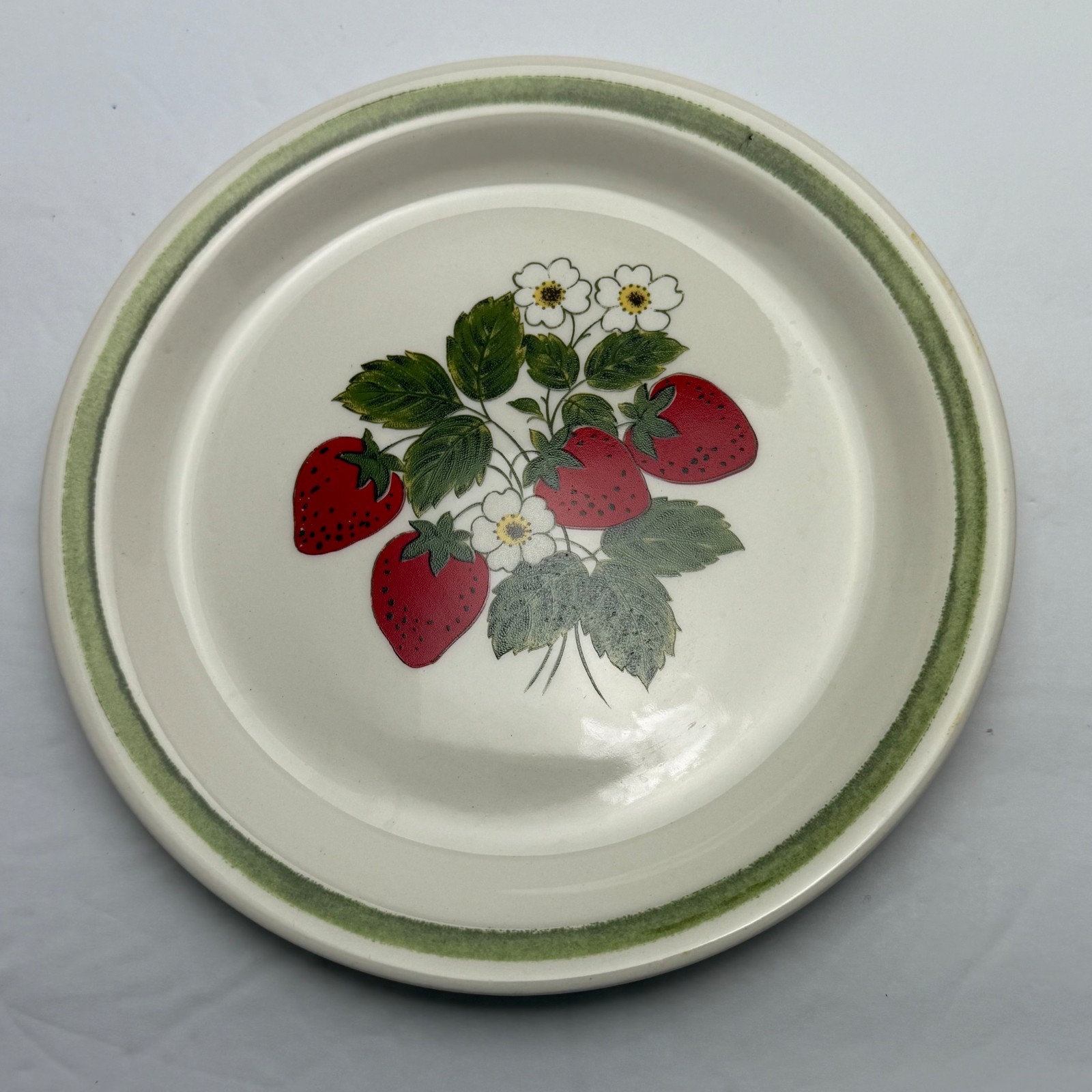 Vtg | Strawberry Salad Plates | 7.25 in | Country Kitchen Retro | Set of 4 O425