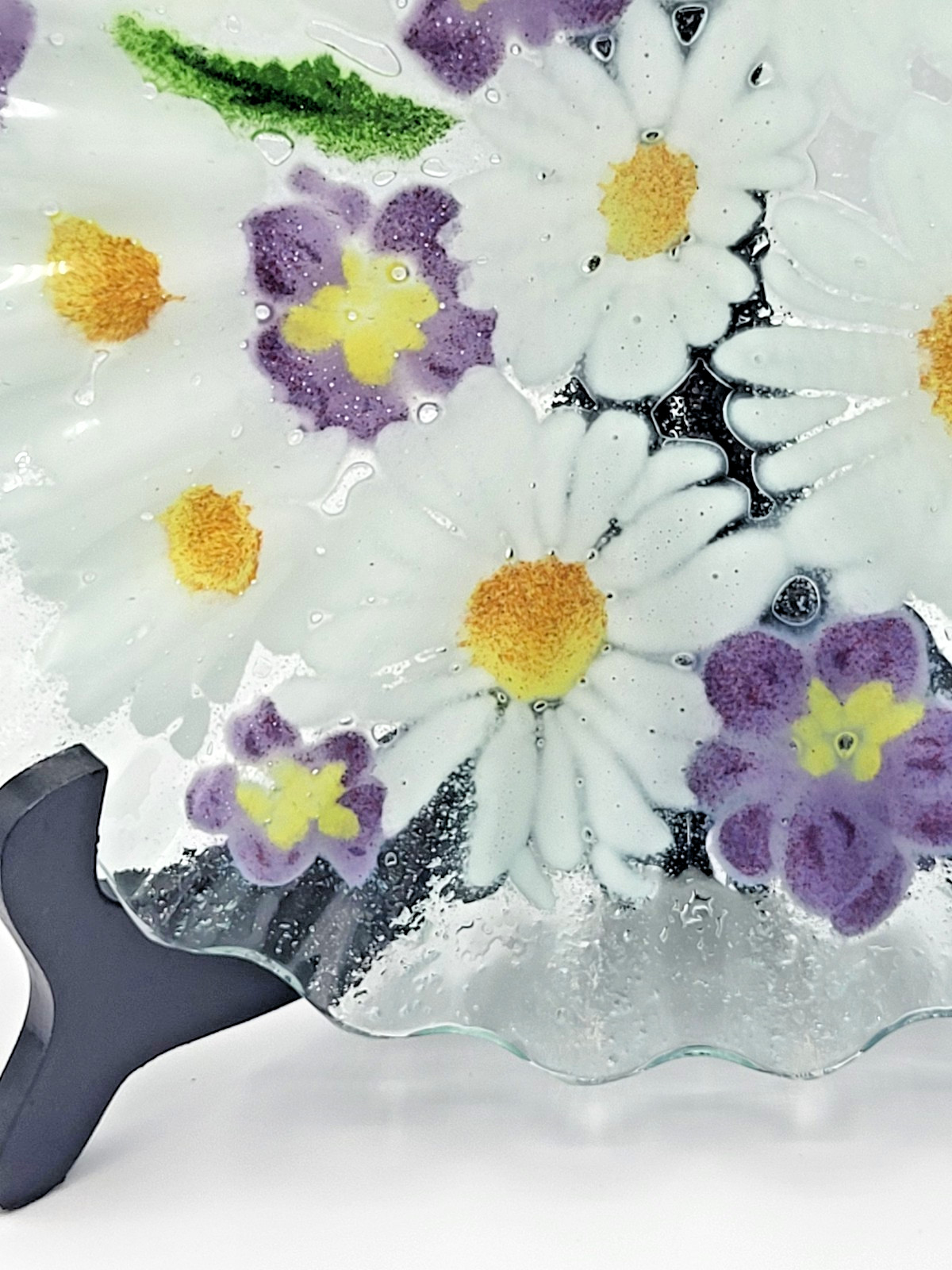 Folio Signed Fused Art Glass Plate Daisy & Pansy 10.25″ Ruffled Edge Hand Made