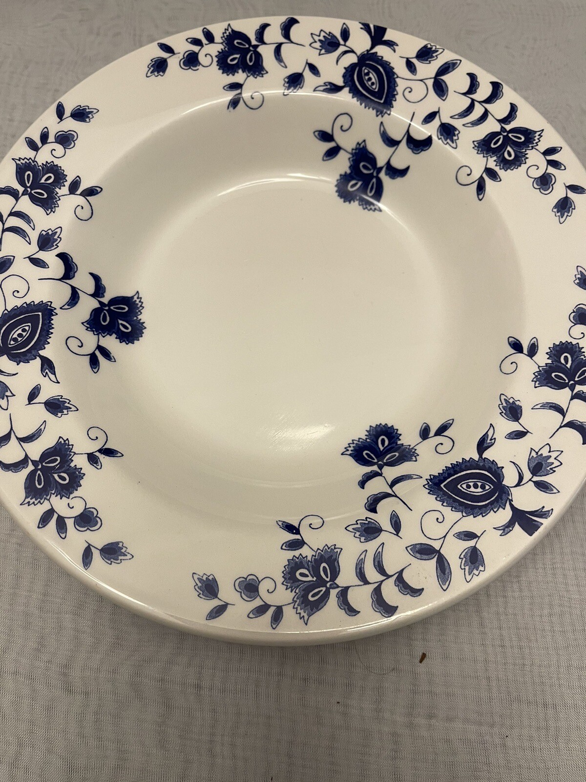 Set Of 2 Pier 1 One Imports 9 Inch Eliza Bowls 1 Has Chip See Picture