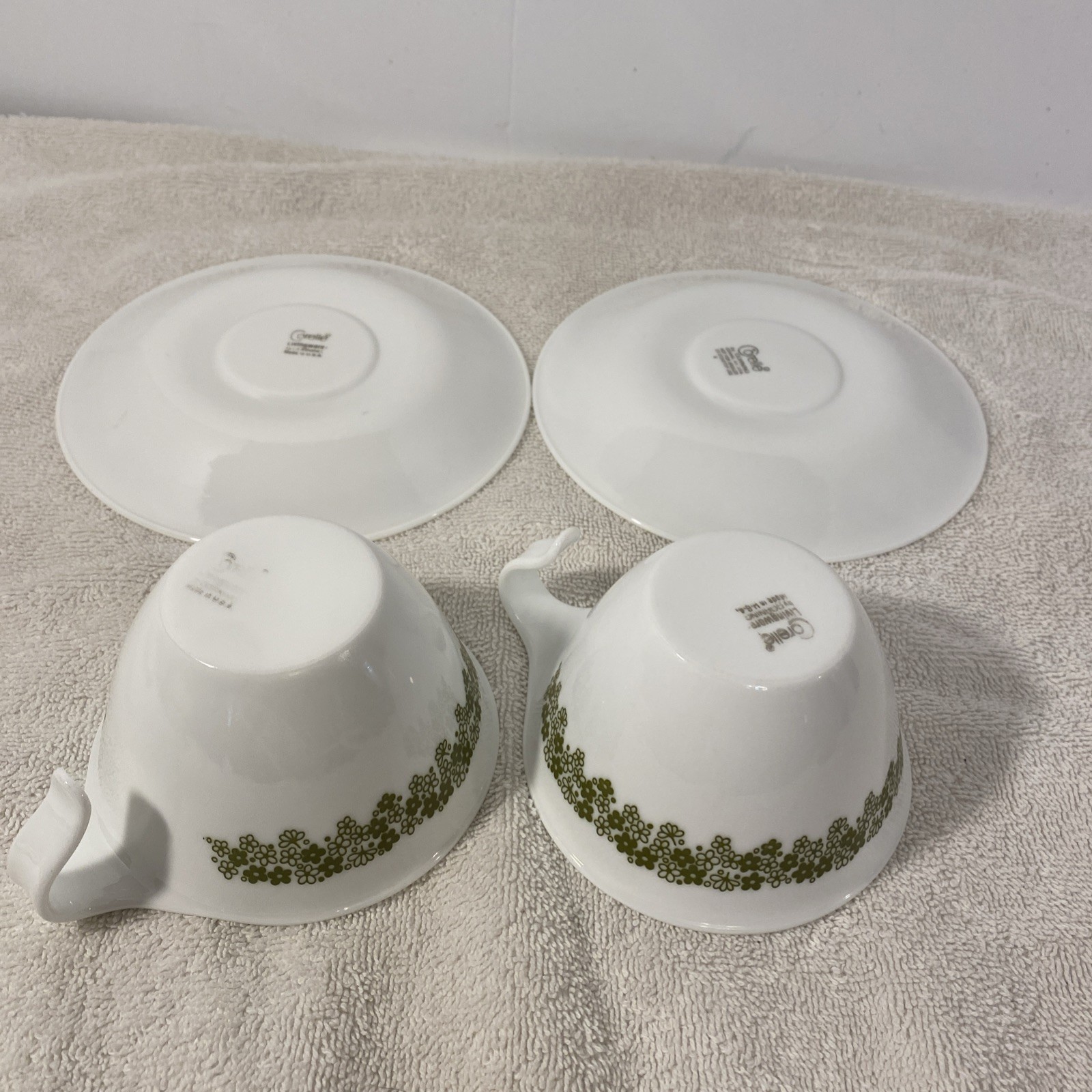 Corelle Spring Blossom Crazy Daisy Hooked Coffee Cups AND Saucers Set Of 2