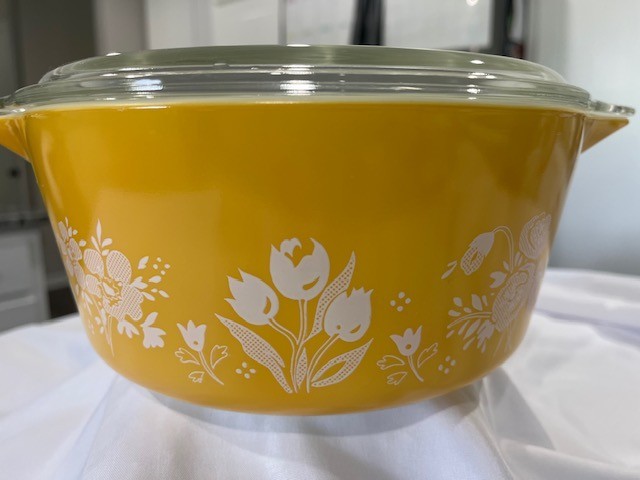 Vintage Pyrex Garden Medley 475 Casserole Dish w/ Lid 2.5 Qt Floral Small Chip