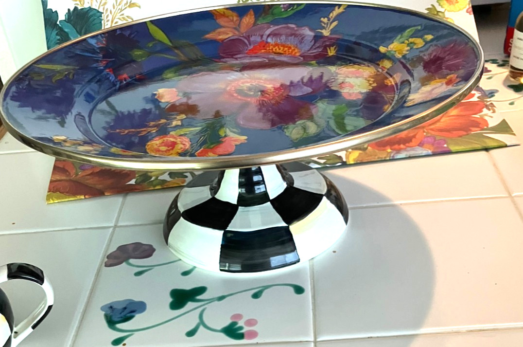 MACKENZIE-CHILD’S COURTLY CHECK, LAPIS FLOWER GARDEN SMALL PEDESTAL PLATTER,NEW