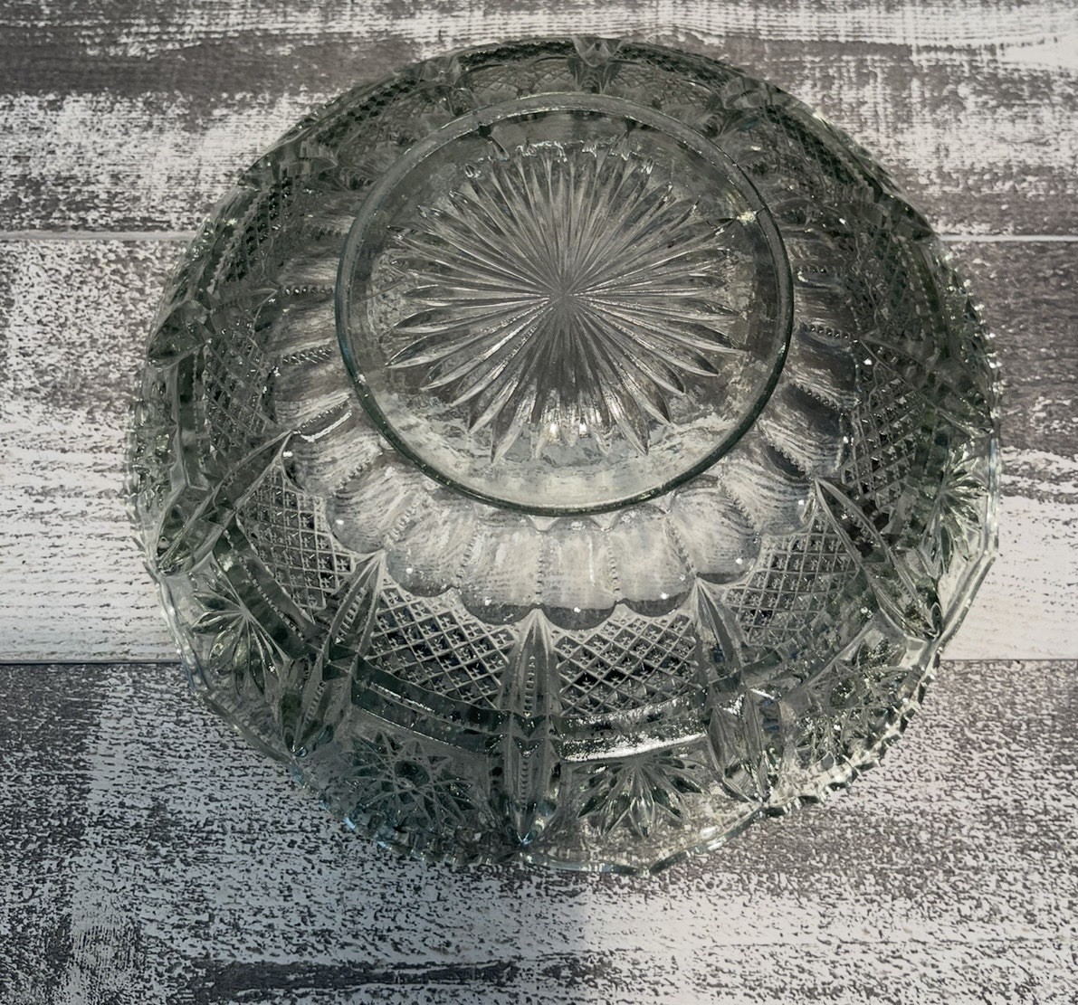 Large Vintage Clear Pressed Glass Starburst Center Piece Bowl 10” Mid -Century