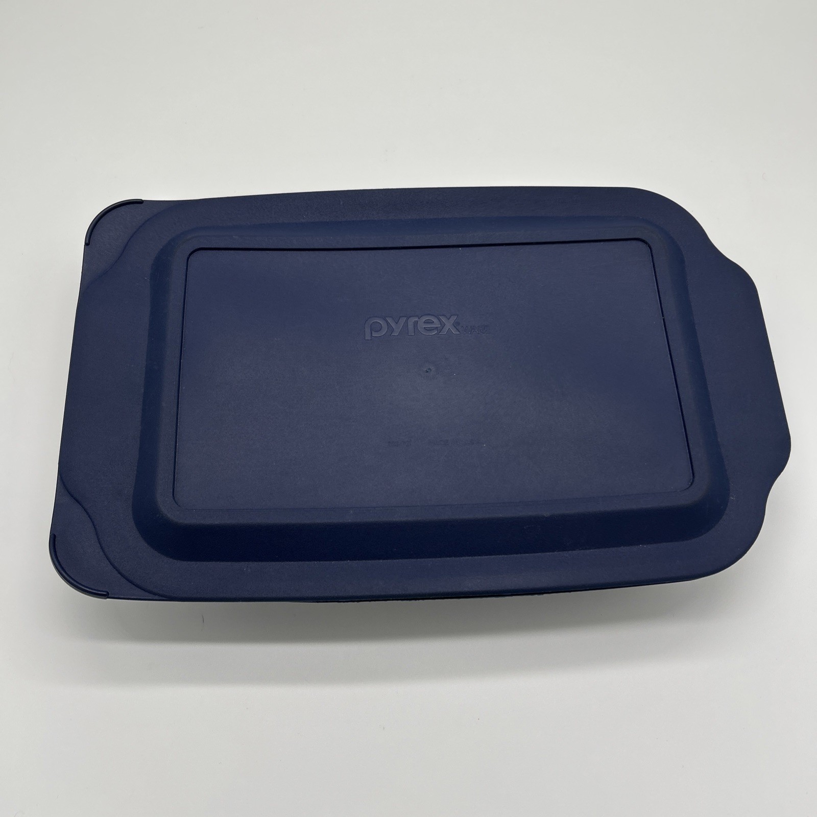 Pyrex #233-S Fluted Clear Glass 13x9x2 3 Qt-3 L Lasagna Pan & Blue Snap On Lid