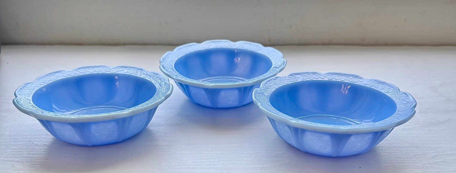 Vintage Jeanette Glass Delphite Blue Fruit Dessert Bowls Cherry Blossom pattern