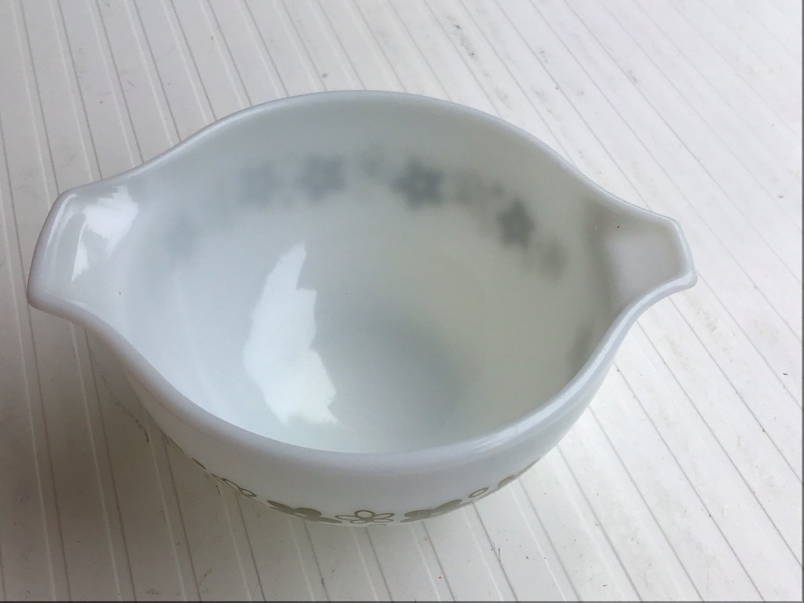 Vintage Pyrex Spring Blossom Green 441 Cinderella Mixing Bowl 1.5 PT Crazy Daisy