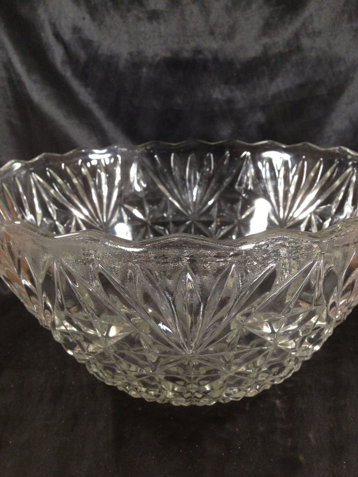 Vintage 1970s Anchor Hocking Arlington Clear Glass Punch Bowl 12″ x 6.25″