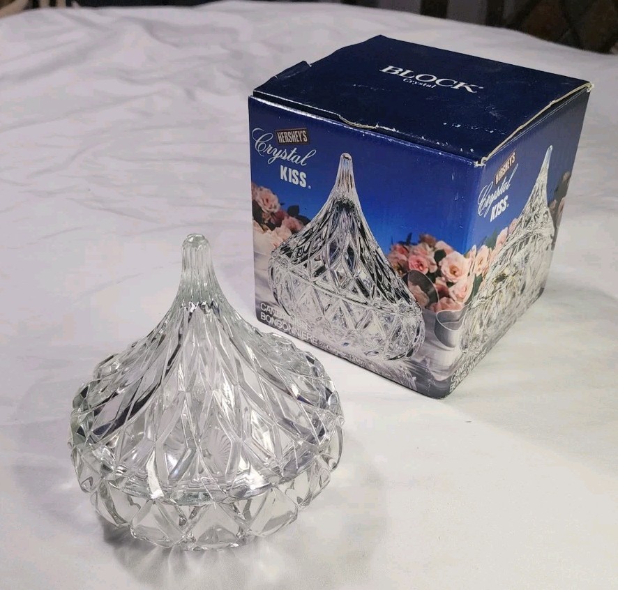 BEAUTIFUL Vintage BLOCK CRYSTAL Hershey’s Kiss Candy Dish 1999 MADE IN THE USA