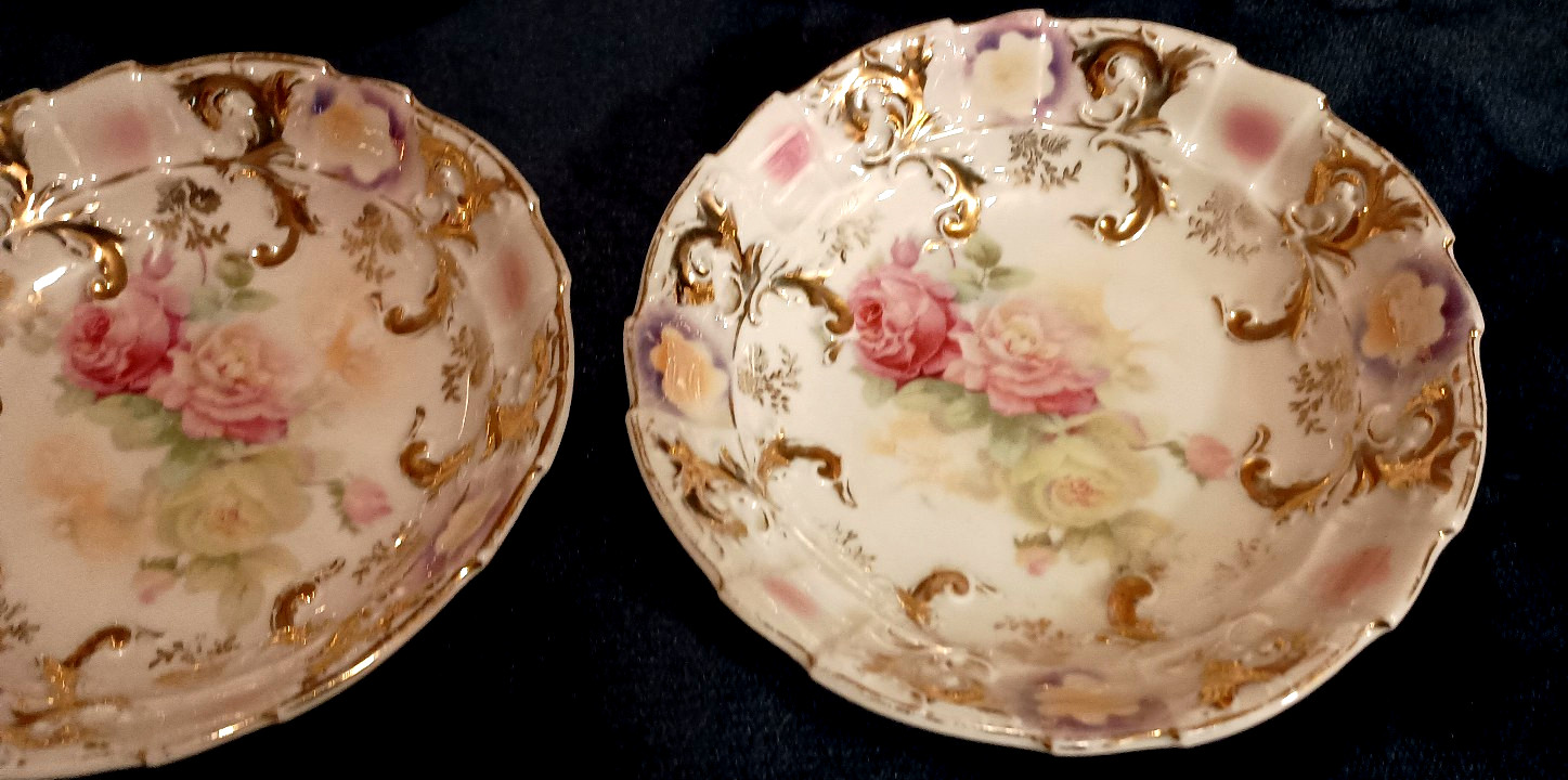 Vintage German Flowers and Puffy Leaves Decorative/Fruit Bowl SET OF 4