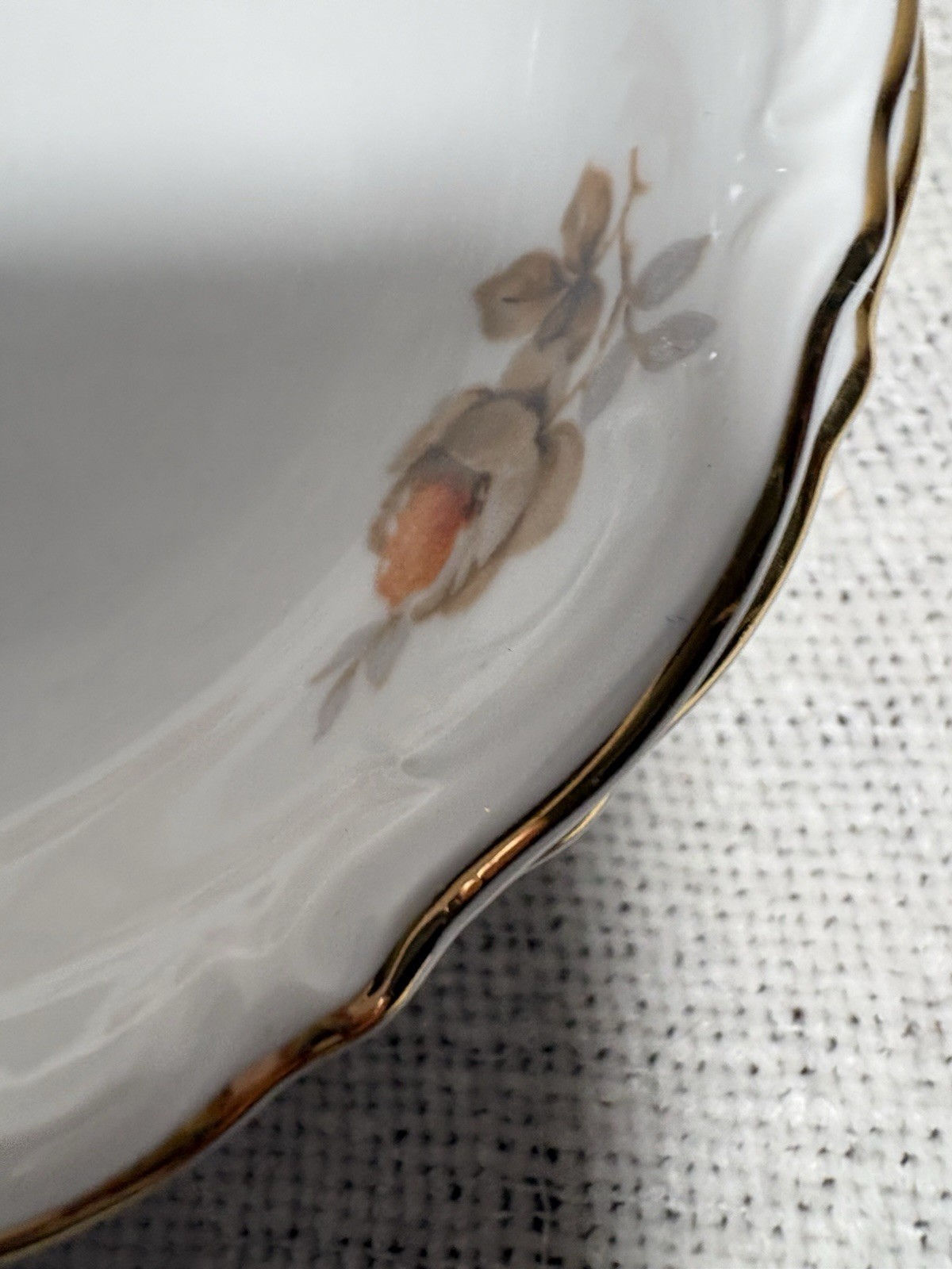 FOUR Mitterteich Bavaria “NORWAY ROSE” FRUIT/SAUCE BOWLS, Porcelain, Gold Trim