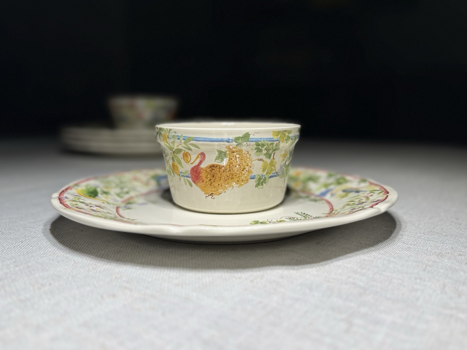 Gien France Villa Medicis Lunch Plates 9.25” Set 4 + 2 Baking Ramekins Faience