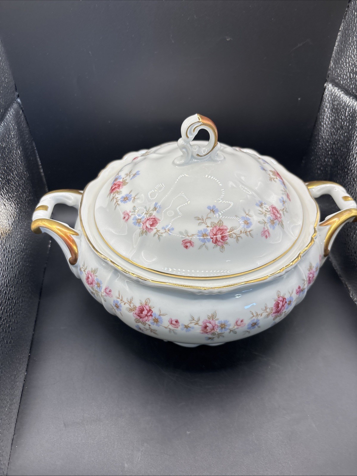 VINTAGE EDELSTEIN MARIA THERESIA FLORENCE FOOTED COVERED VEGETABLE TUREEN