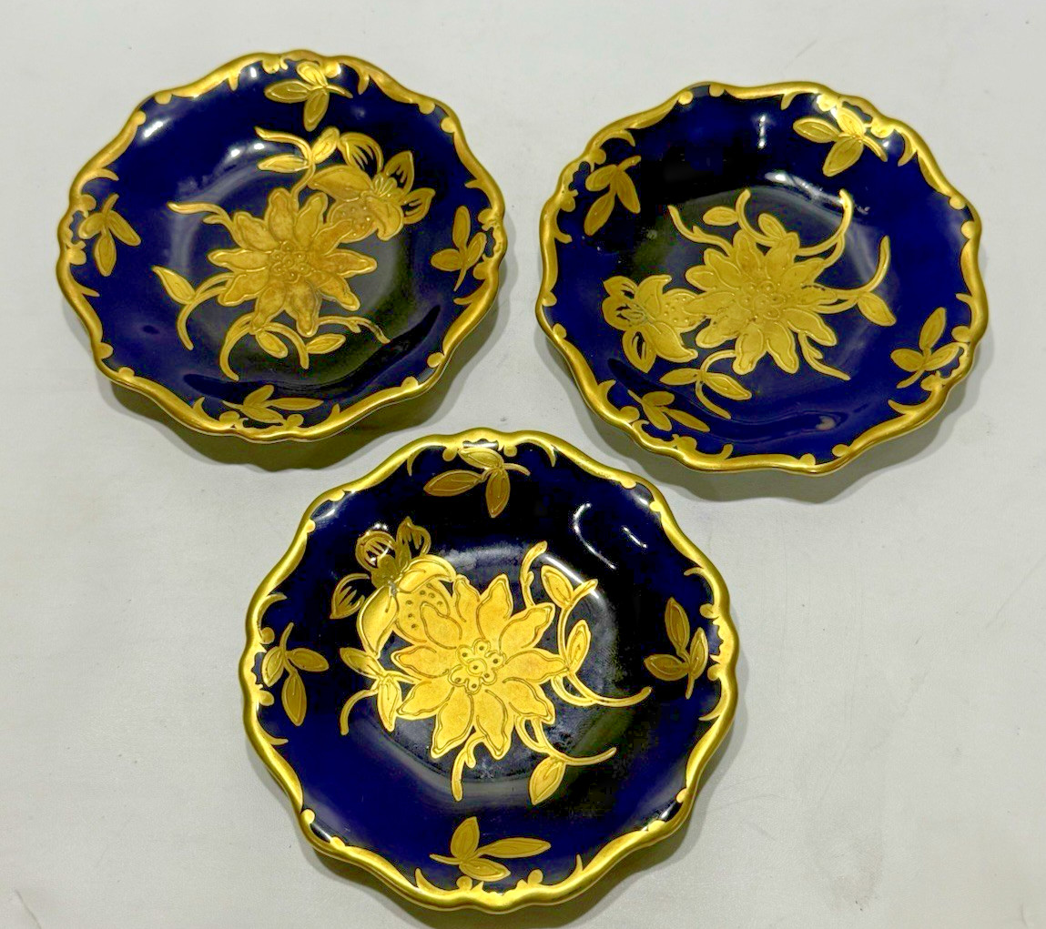 3 VTG GERMAN JLMENAU GRAF VON HENNEBERG ECHT KOBALT PORCELAIN 4.25″