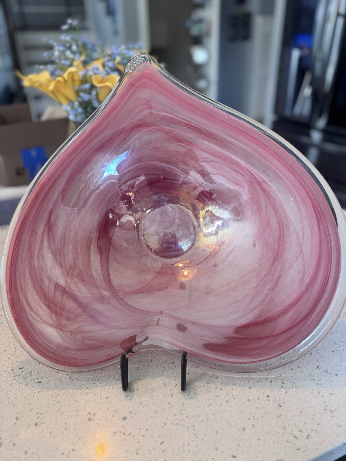 Large 16” Hand Blown Pink/Red Swirl Heart Art Glass Bowl Murano Style Centerpiec