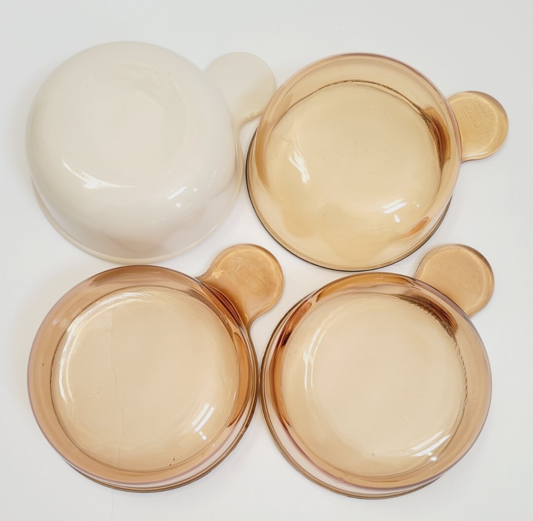 Set of 8 Vision Corning Amber & Tan Glass Grab It Bowls w/ Lids