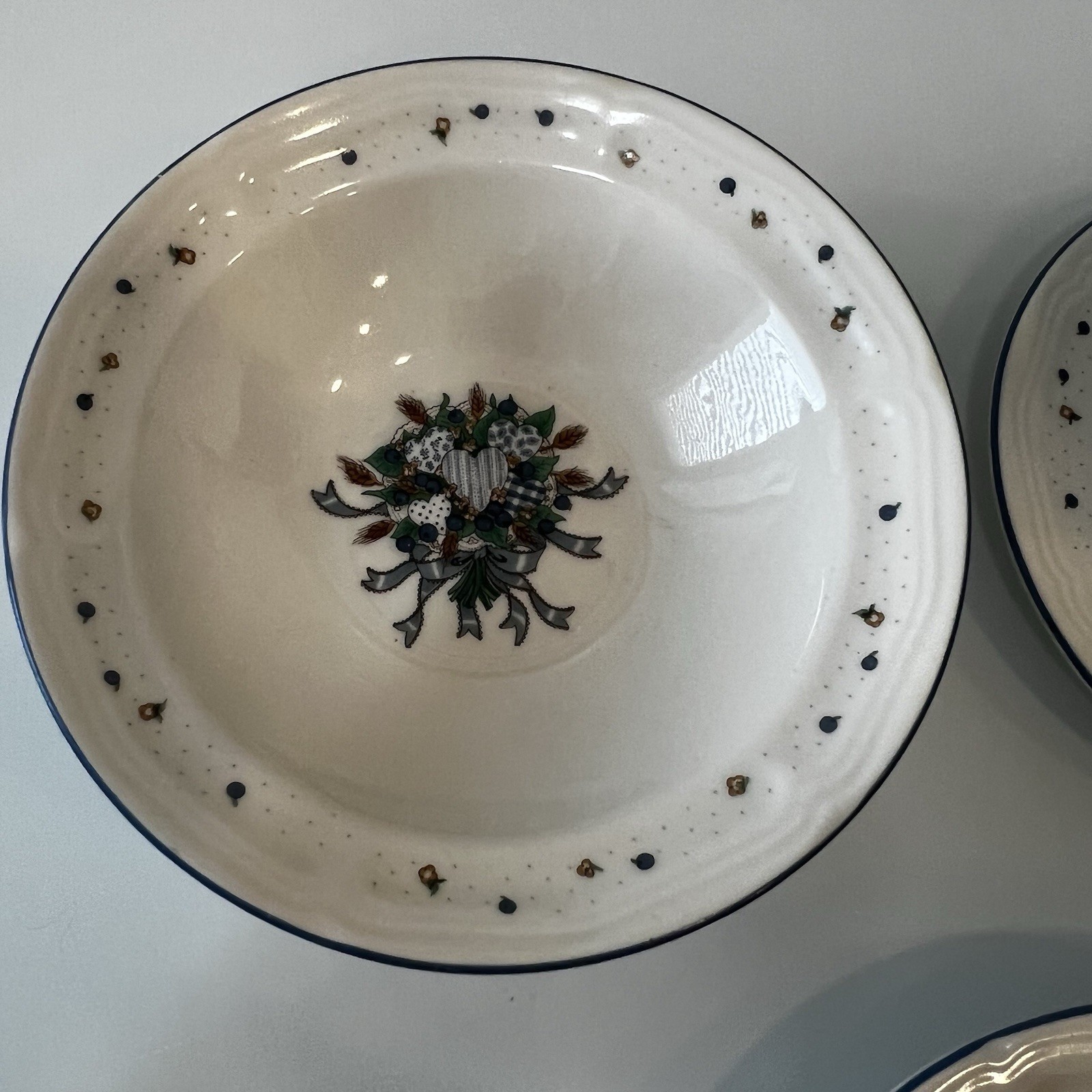Vintage Tabletops Unlimited Blueberry Hearts 5 Pc Dinnerware Set Plate Cup Bowl