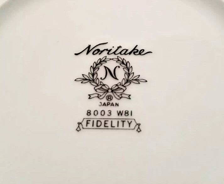 Noritake Fidelity Fruit Dessert Bowl Blue White Flowers Platinum Trim 5 Inch