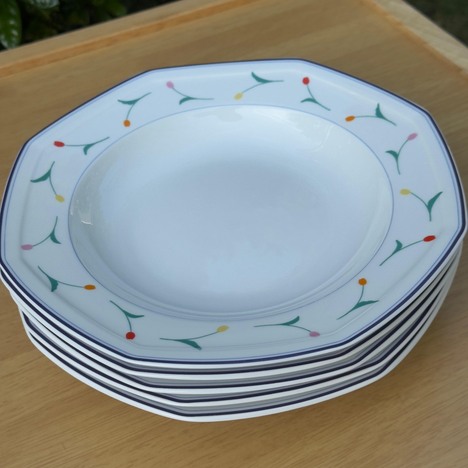 Christopher Stuart – Sundance Fine China – 5 Dinner Plates & 2 Bread Plates