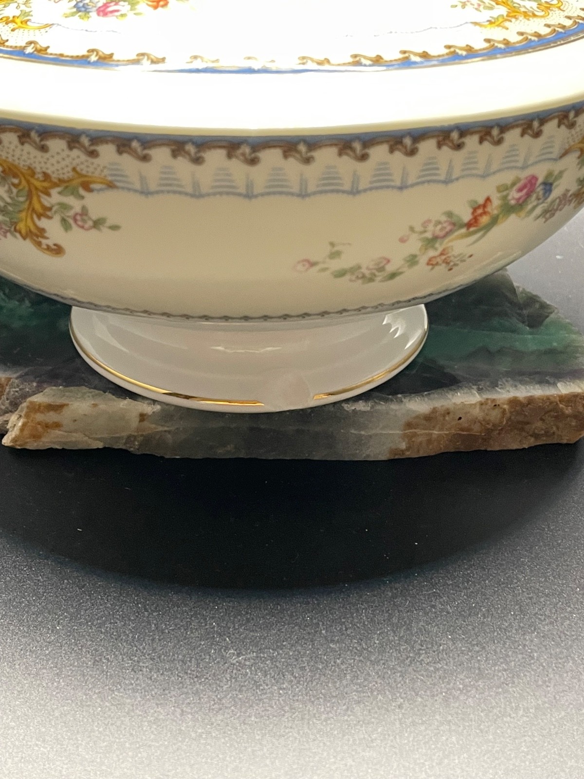 Vtg Meito Utica Fine China Covered Round Vegetable Dish Bowl 11” Blue Gold Trim